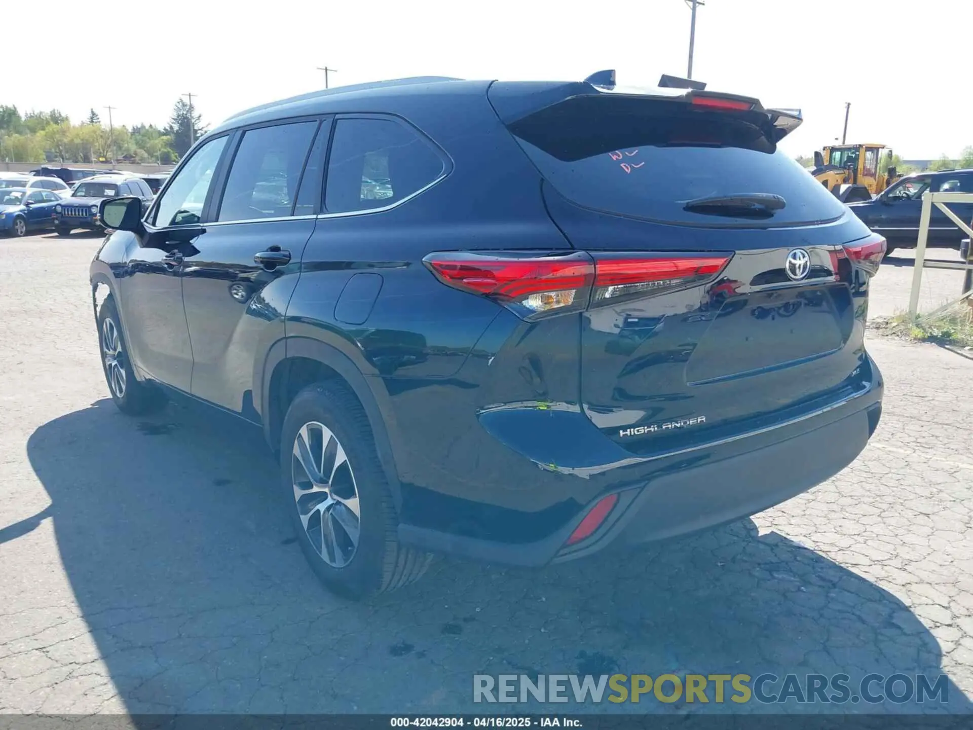 3 Photograph of a damaged car 5TDKDRAHXPS010127 TOYOTA HIGHLANDER 2023