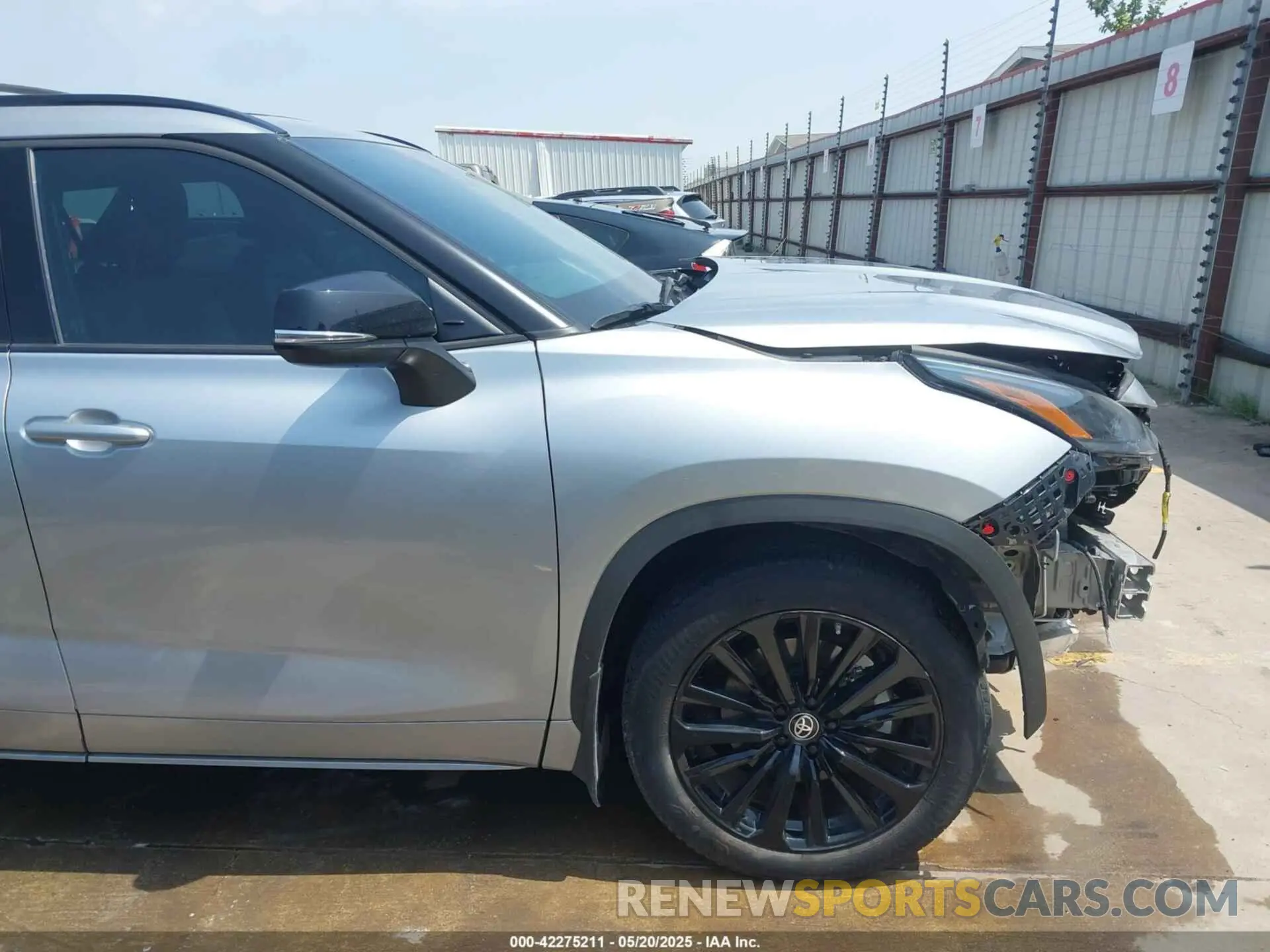 19 Photograph of a damaged car 5TDKDRAHXPS016140 TOYOTA HIGHLANDER 2023
