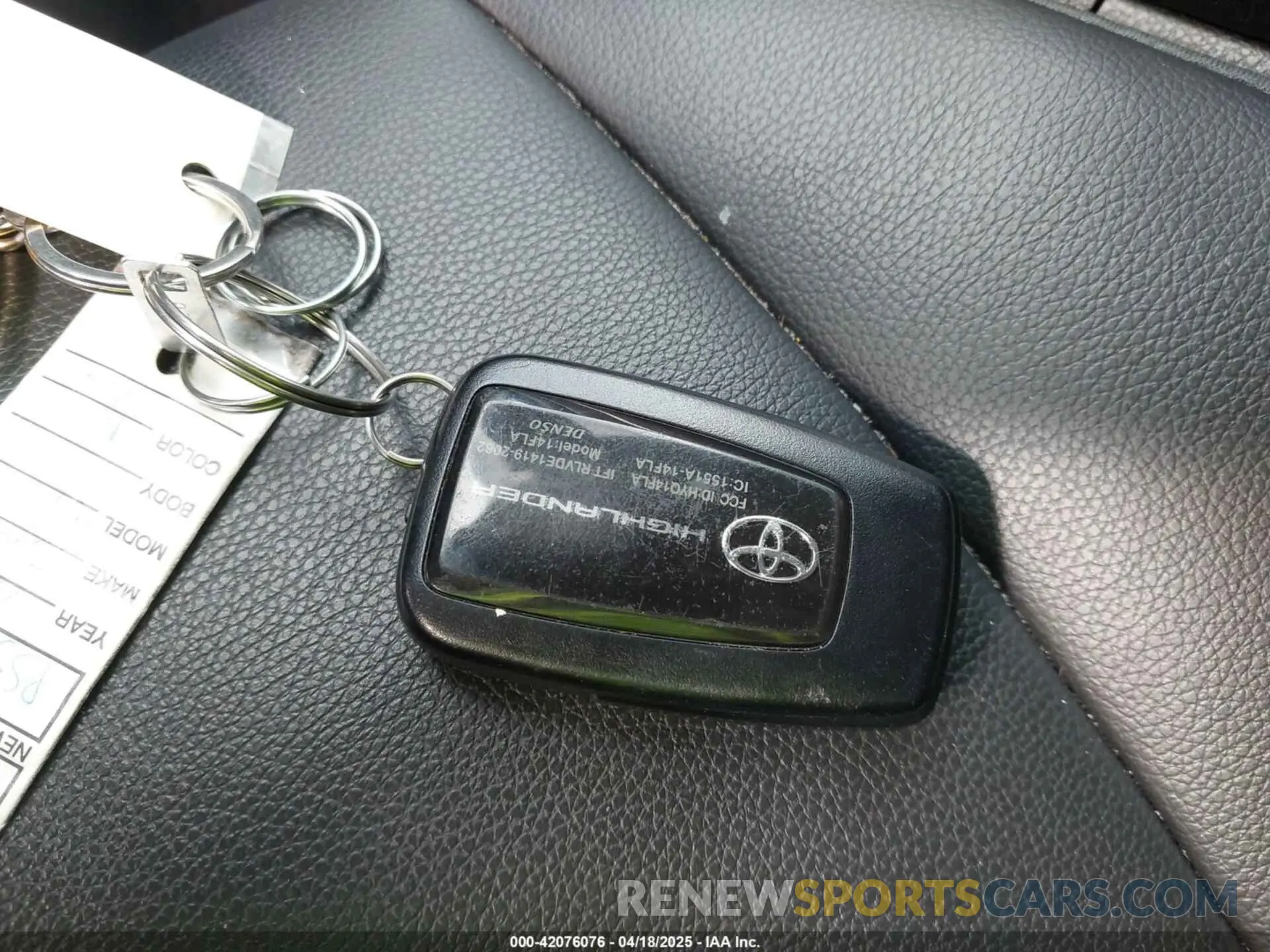 11 Photograph of a damaged car 5TDKDRAHXPS504973 TOYOTA HIGHLANDER 2023