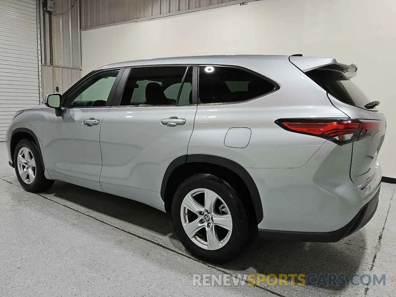 2 Photograph of a damaged car 5TDKDRAHXPS505296 TOYOTA HIGHLANDER 2023