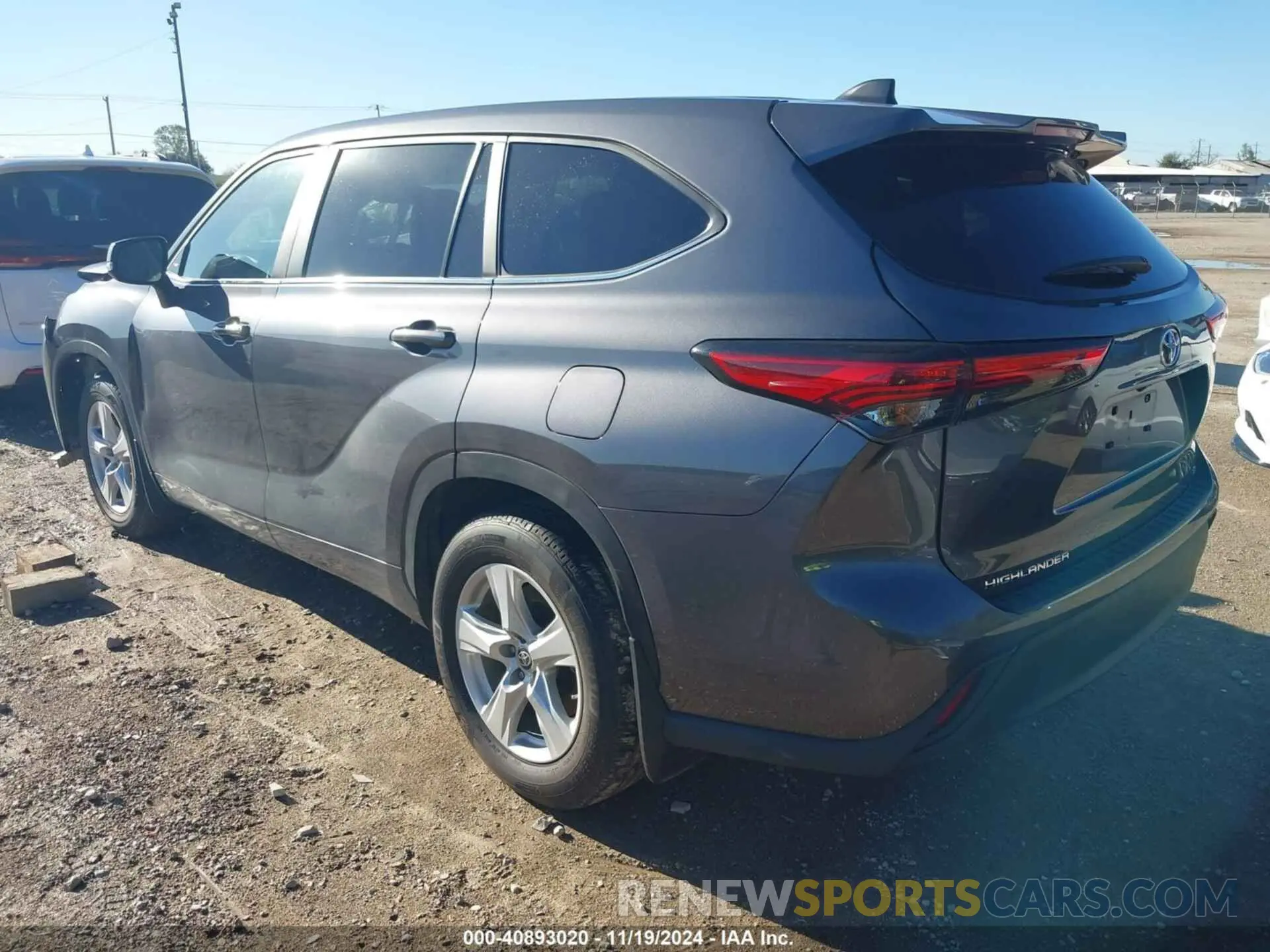 3 Photograph of a damaged car 5TDKDRAHXPS508988 TOYOTA HIGHLANDER 2023