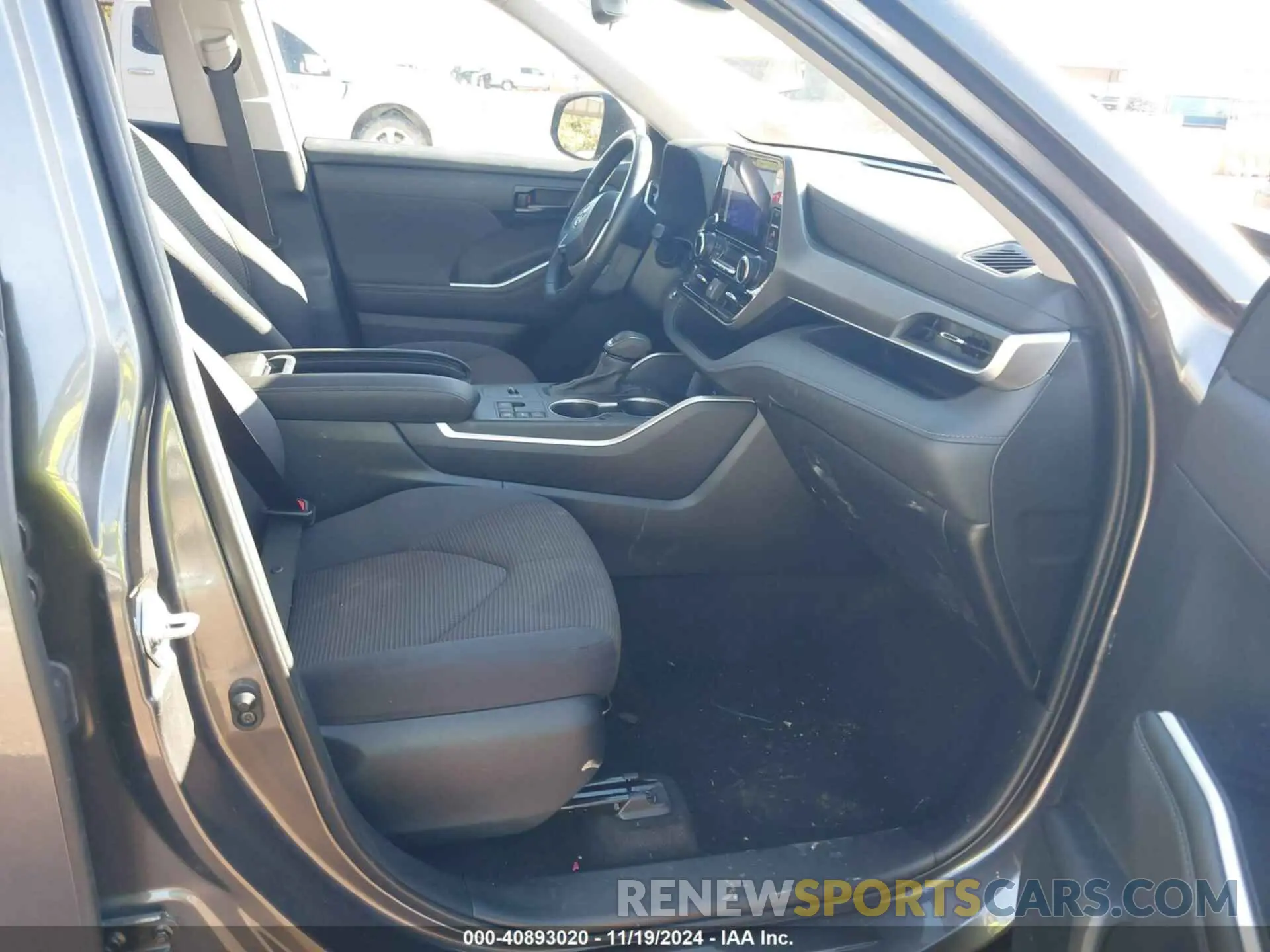 5 Photograph of a damaged car 5TDKDRAHXPS508988 TOYOTA HIGHLANDER 2023