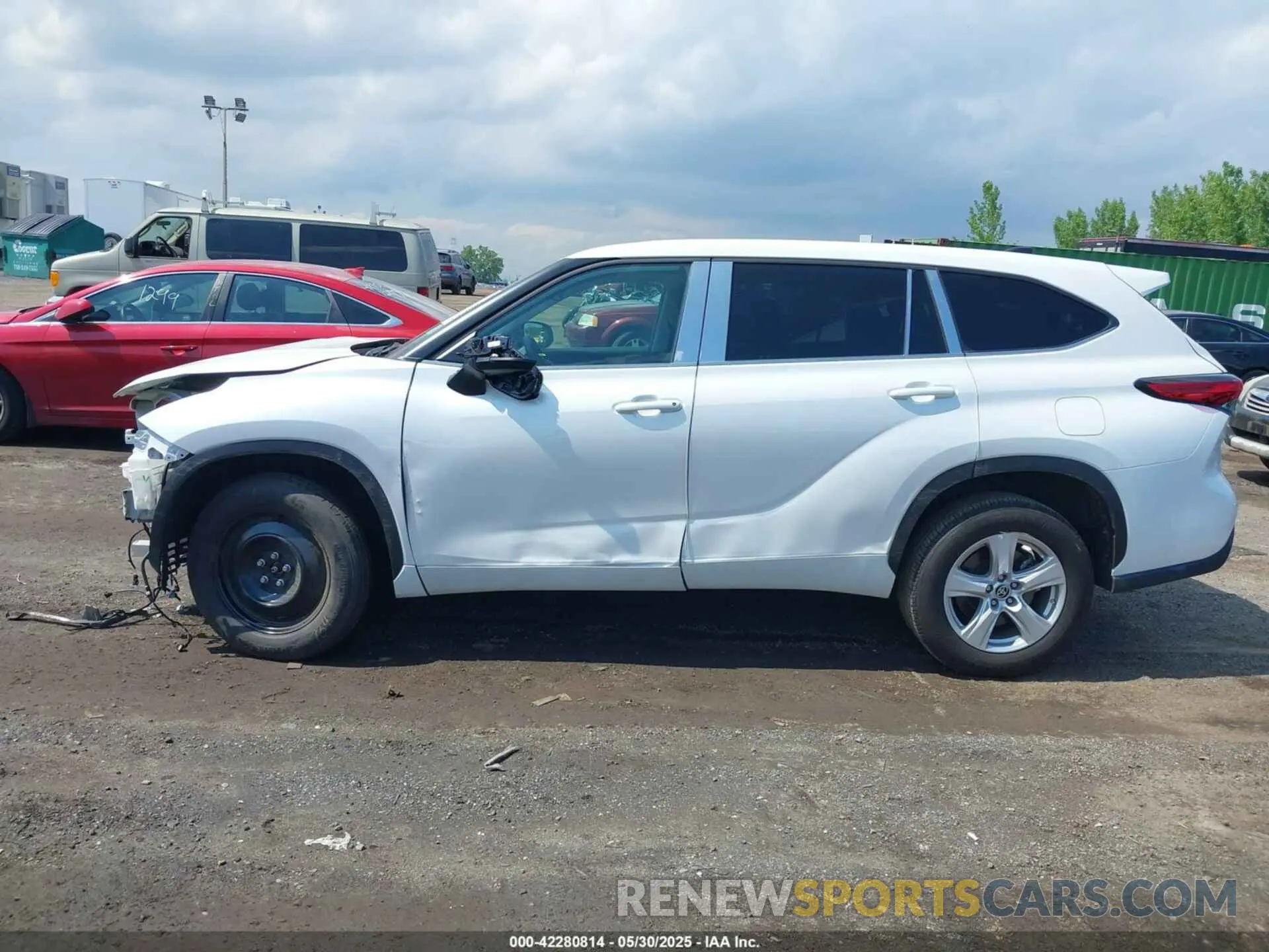 14 Photograph of a damaged car 5TDKDRAHXPS513740 TOYOTA HIGHLANDER 2023