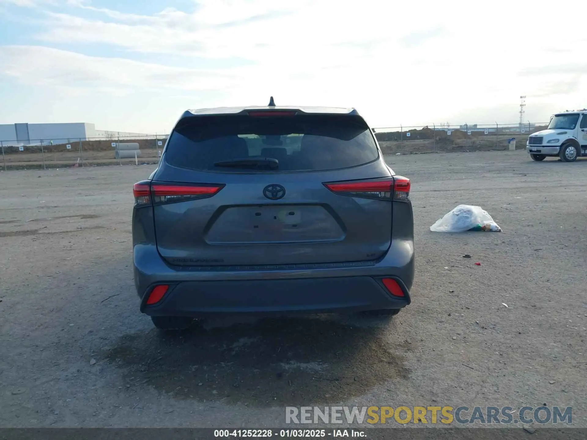 15 Photograph of a damaged car 5TDKDRAHXPS515262 TOYOTA HIGHLANDER 2023