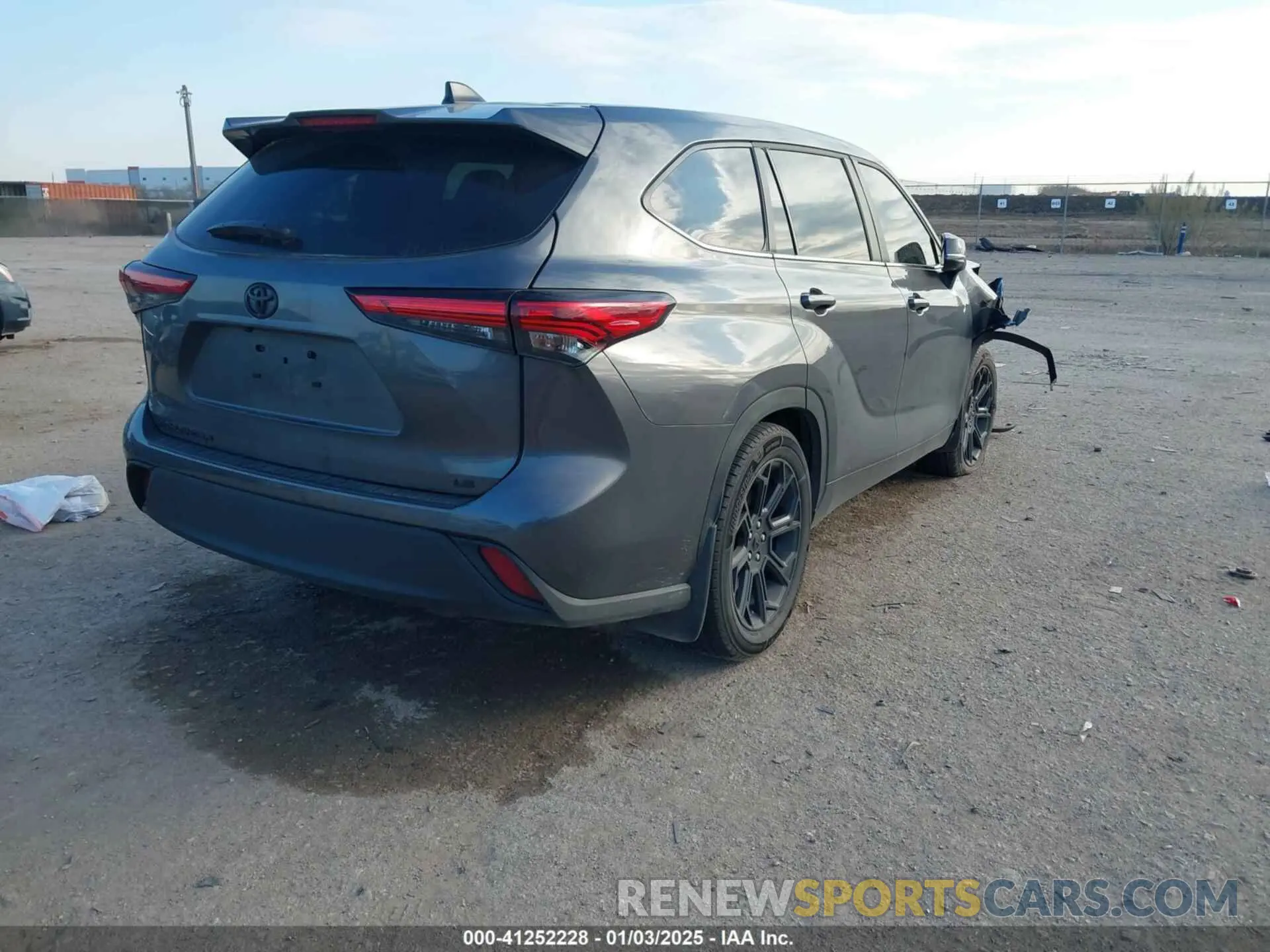 4 Photograph of a damaged car 5TDKDRAHXPS515262 TOYOTA HIGHLANDER 2023