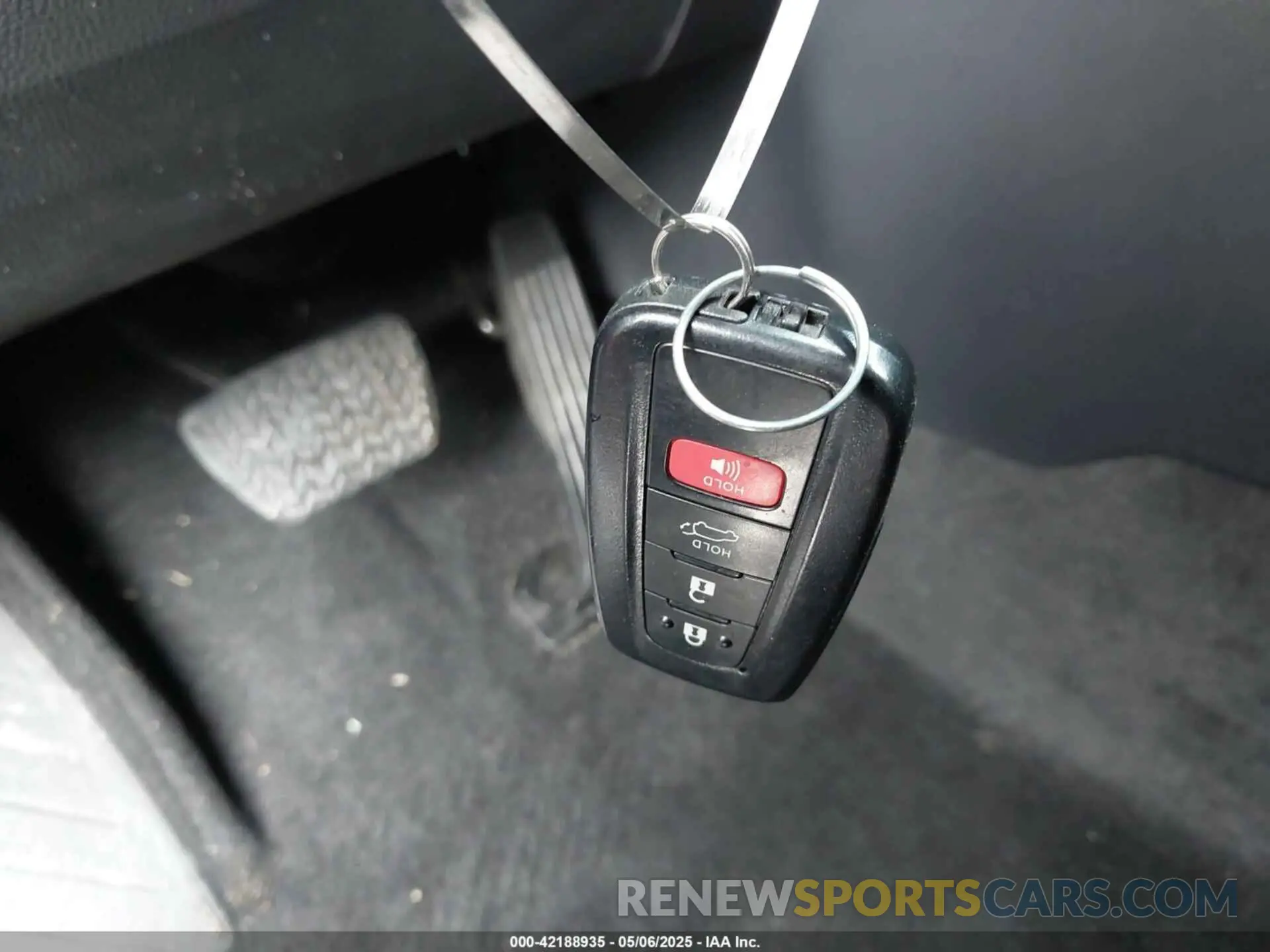 11 Photograph of a damaged car 5TDKDRBH0PS006456 TOYOTA HIGHLANDER 2023