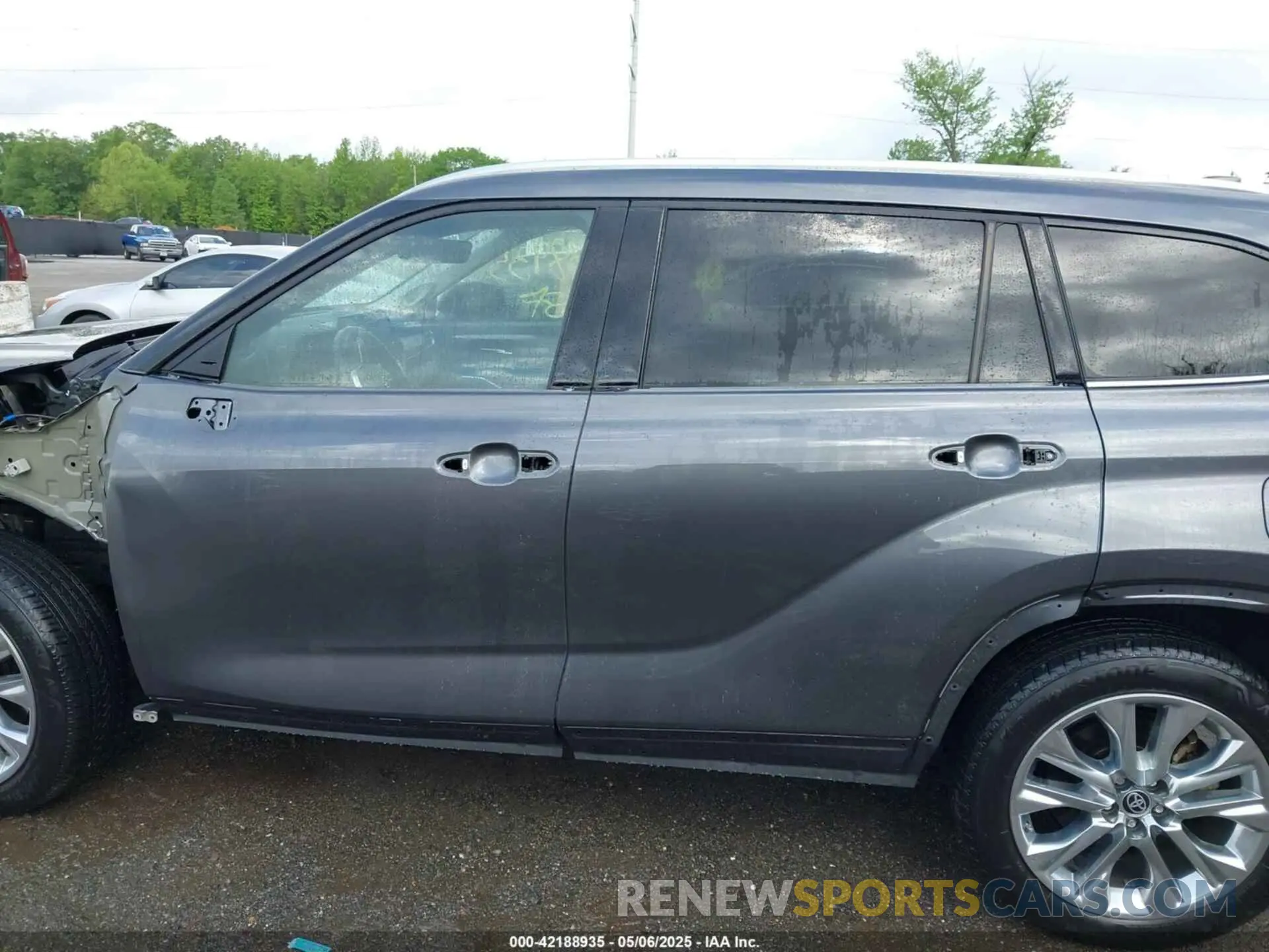 15 Photograph of a damaged car 5TDKDRBH0PS006456 TOYOTA HIGHLANDER 2023