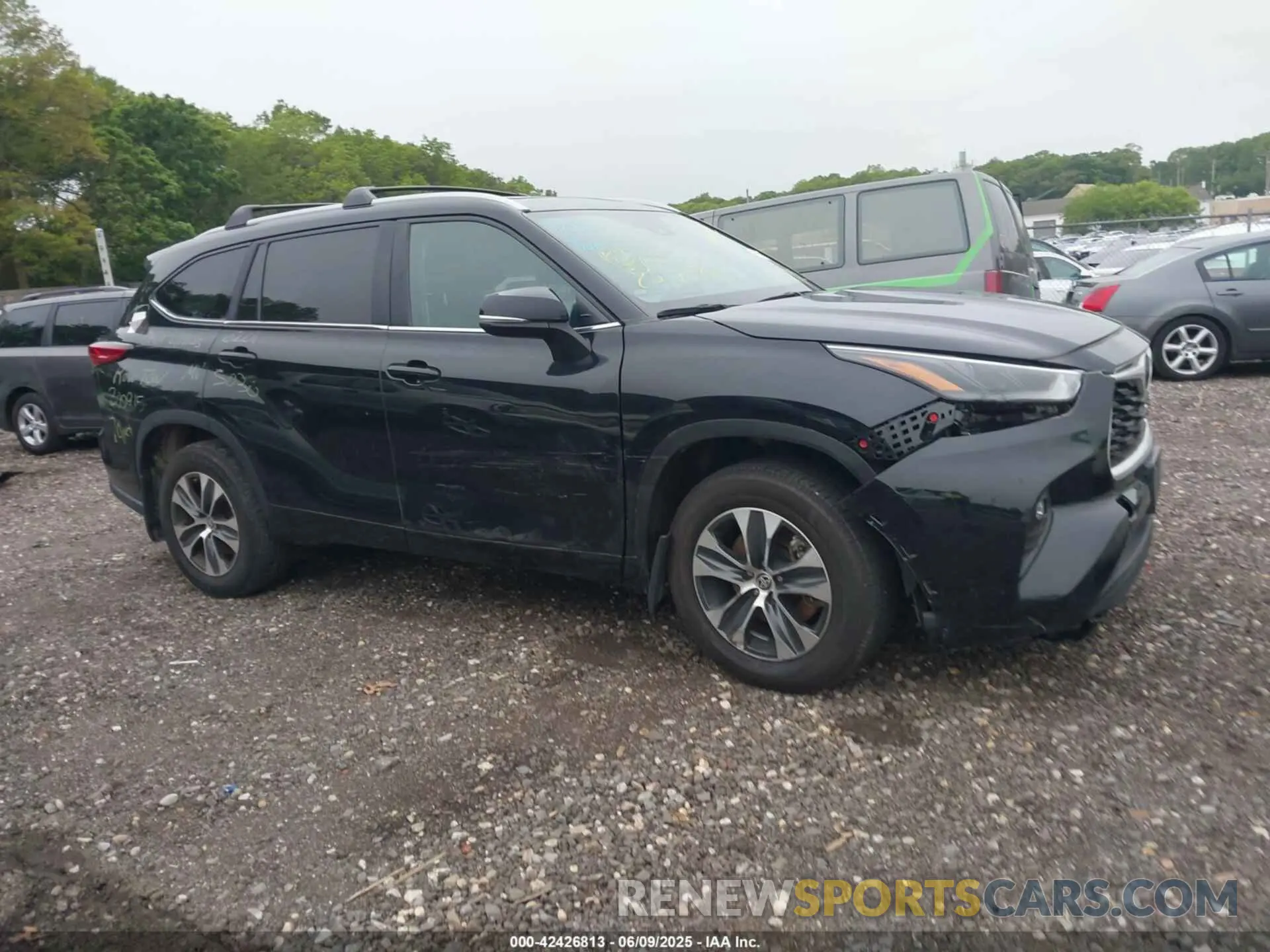12 Photograph of a damaged car 5TDKDRBH0PS026819 TOYOTA HIGHLANDER 2023