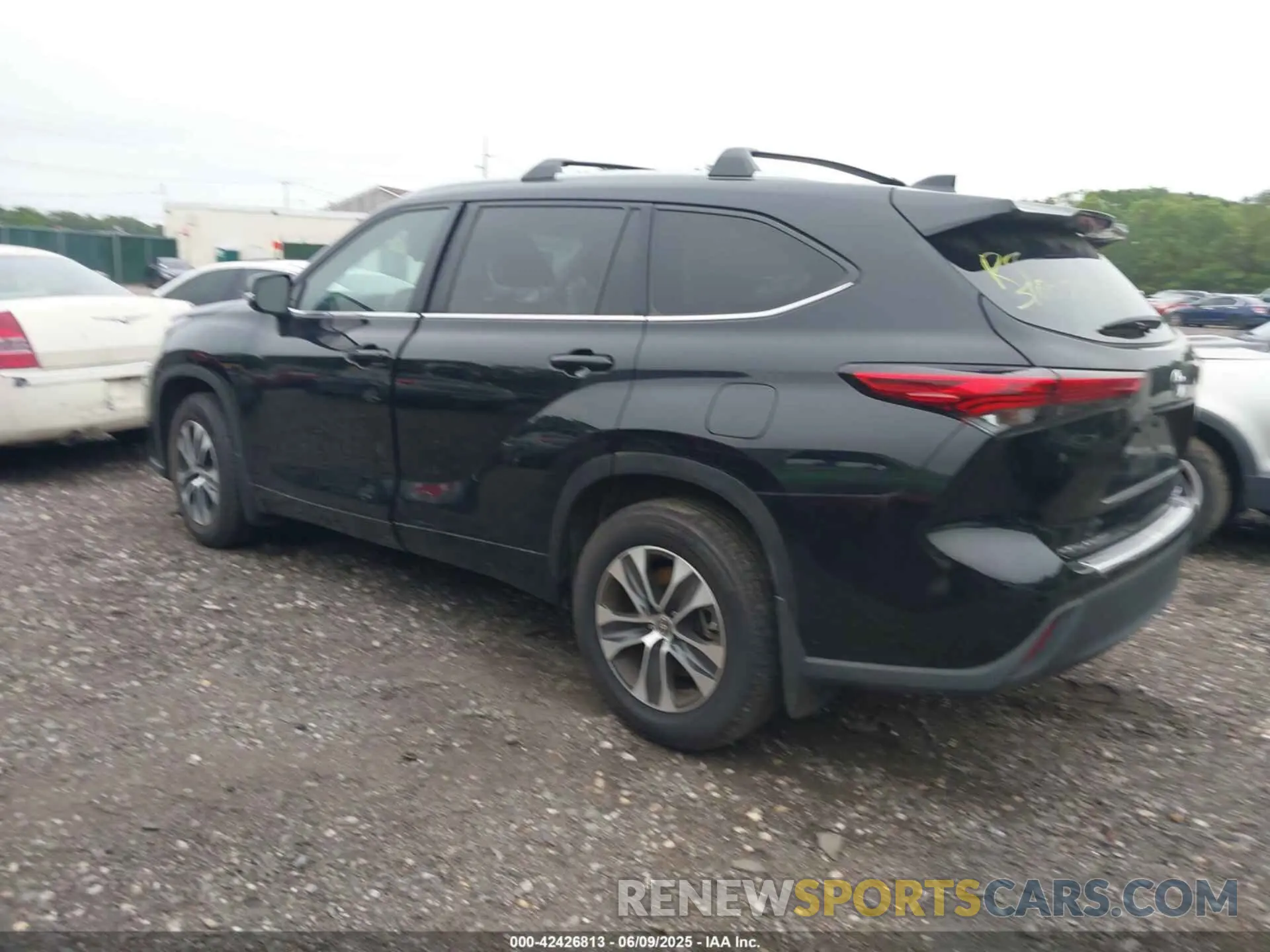 13 Photograph of a damaged car 5TDKDRBH0PS026819 TOYOTA HIGHLANDER 2023