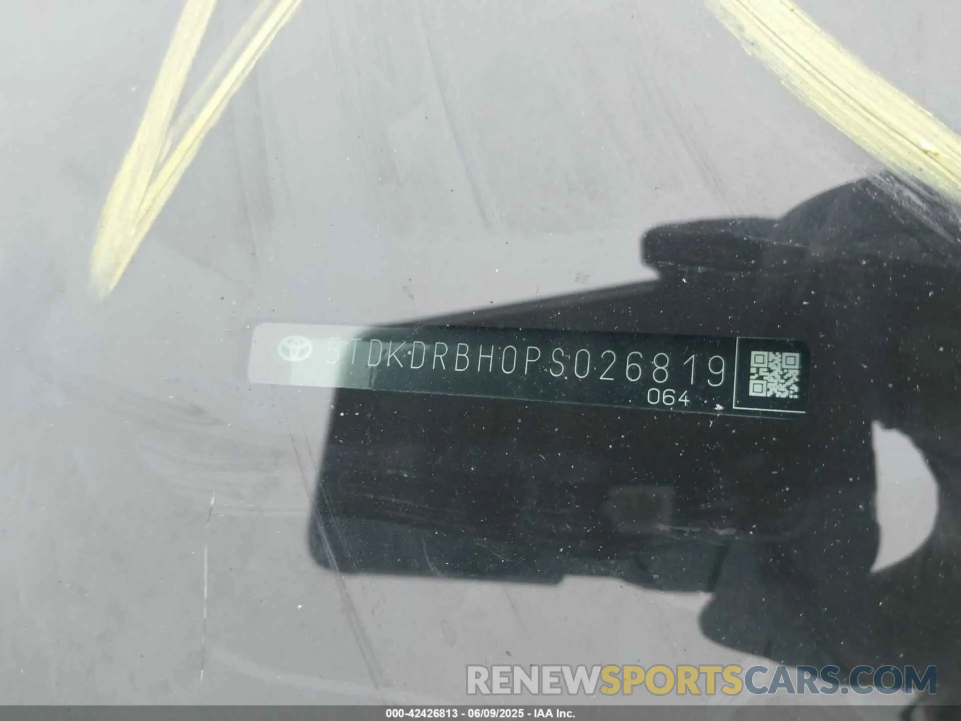 16 Photograph of a damaged car 5TDKDRBH0PS026819 TOYOTA HIGHLANDER 2023
