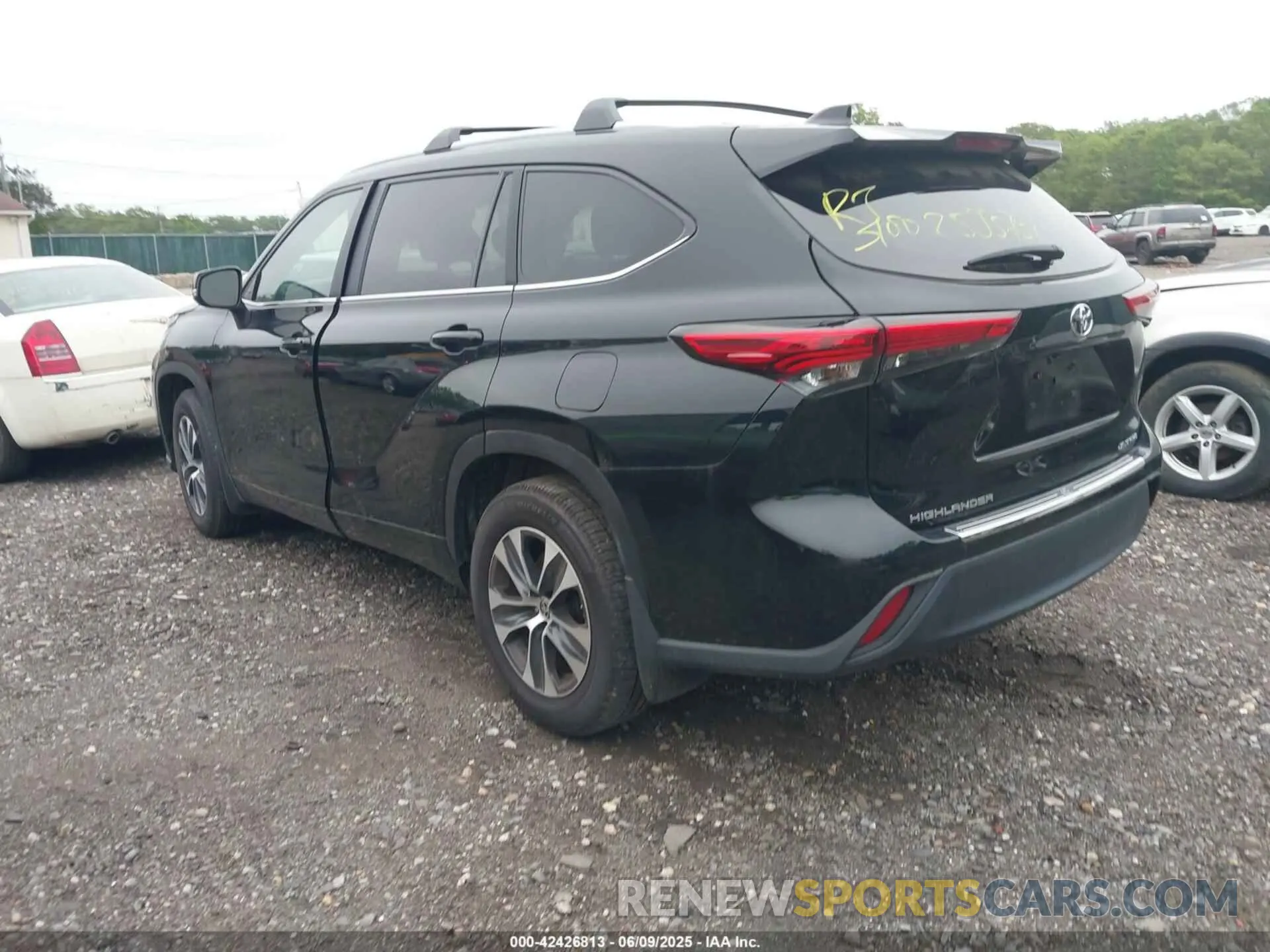 3 Photograph of a damaged car 5TDKDRBH0PS026819 TOYOTA HIGHLANDER 2023