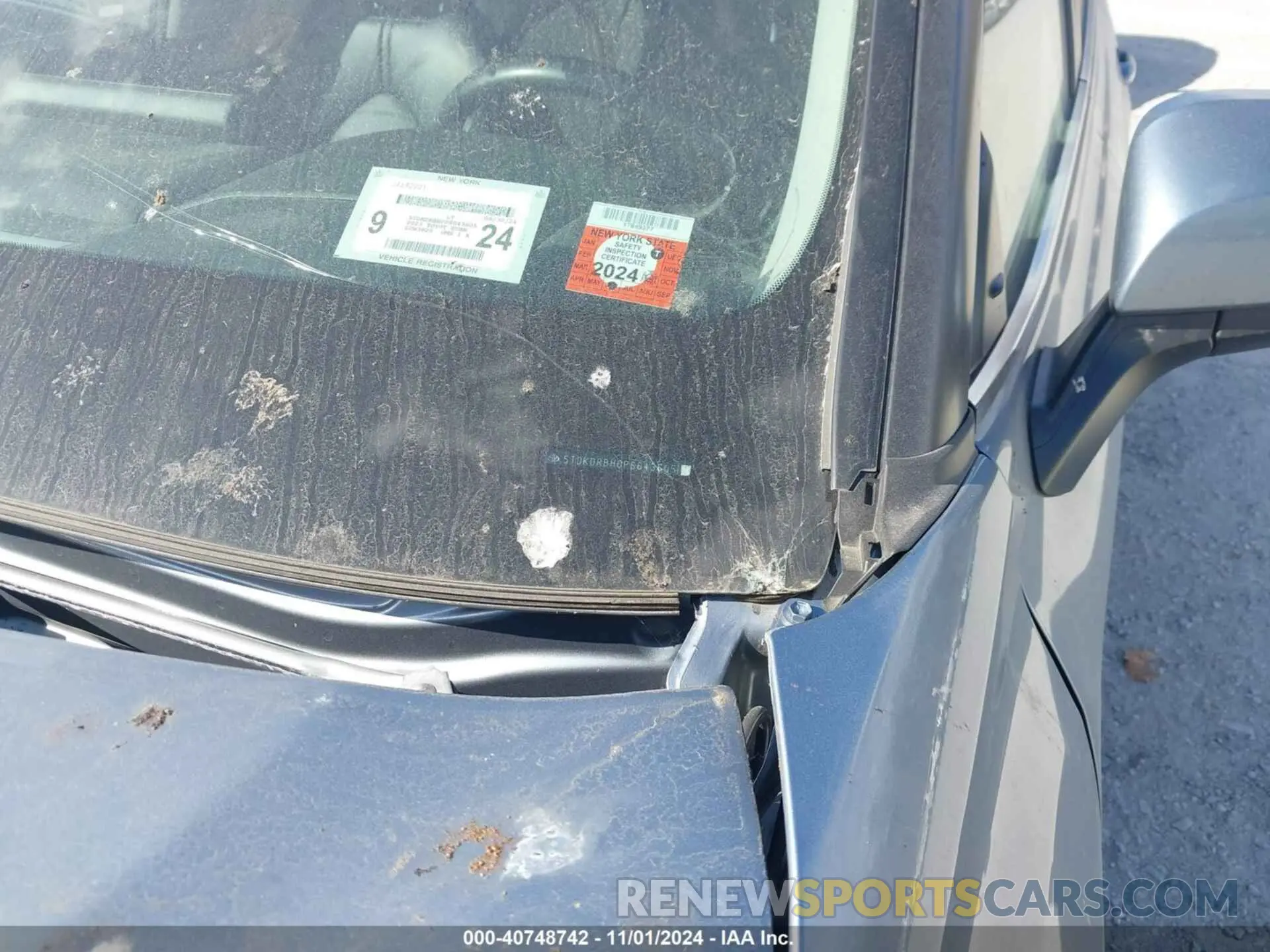 17 Photograph of a damaged car 5TDKDRBH0PS043605 TOYOTA HIGHLANDER 2023