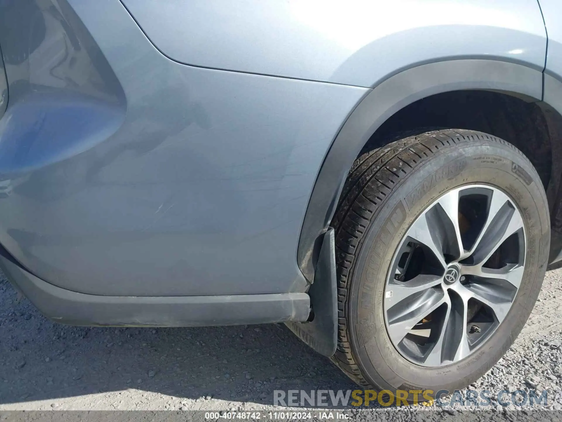19 Photograph of a damaged car 5TDKDRBH0PS043605 TOYOTA HIGHLANDER 2023