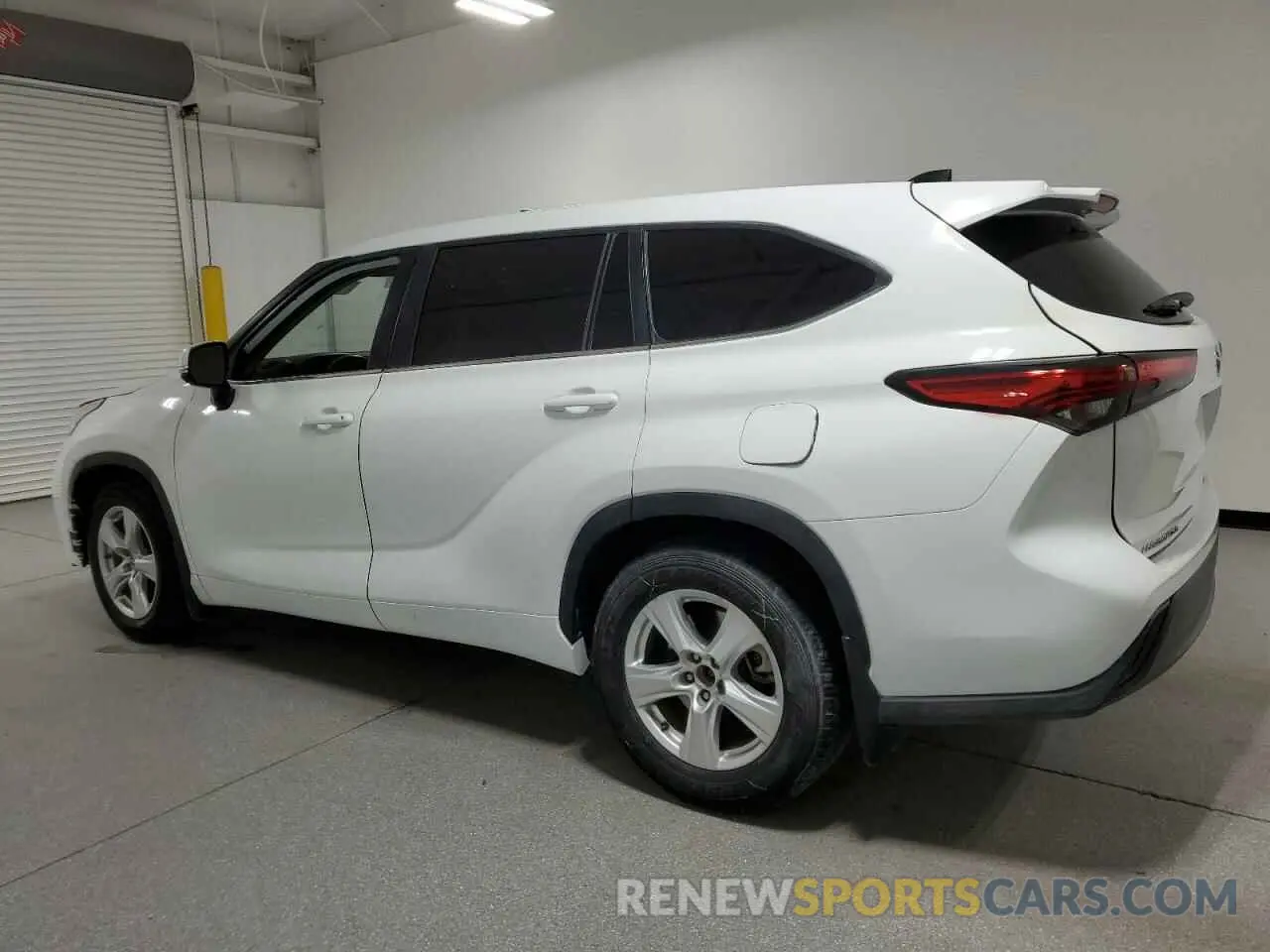2 Photograph of a damaged car 5TDKDRBH1PS005722 TOYOTA HIGHLANDER 2023