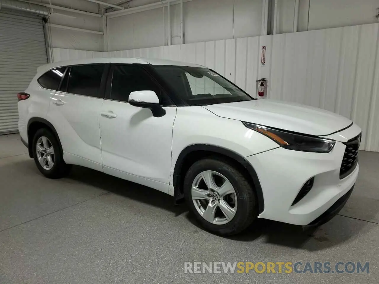 4 Photograph of a damaged car 5TDKDRBH1PS005722 TOYOTA HIGHLANDER 2023