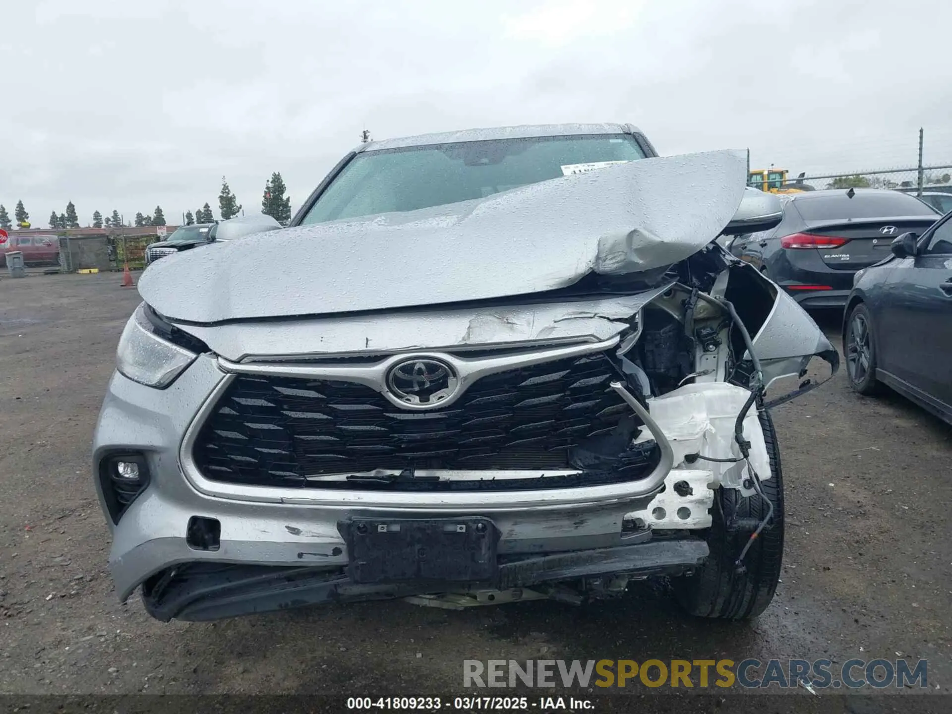 12 Photograph of a damaged car 5TDKDRBH1PS015442 TOYOTA HIGHLANDER 2023