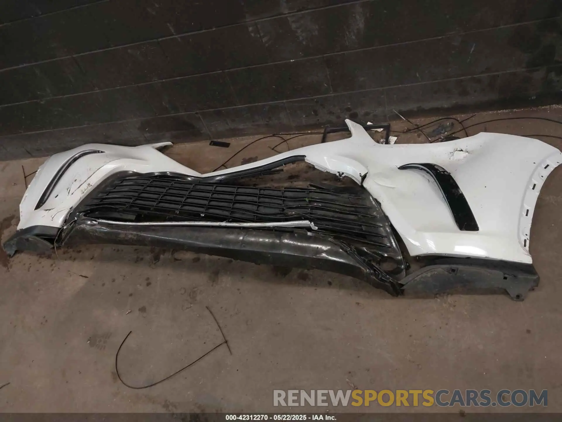 11 Photograph of a damaged car 5TDKDRBH1PS019040 TOYOTA HIGHLANDER 2023