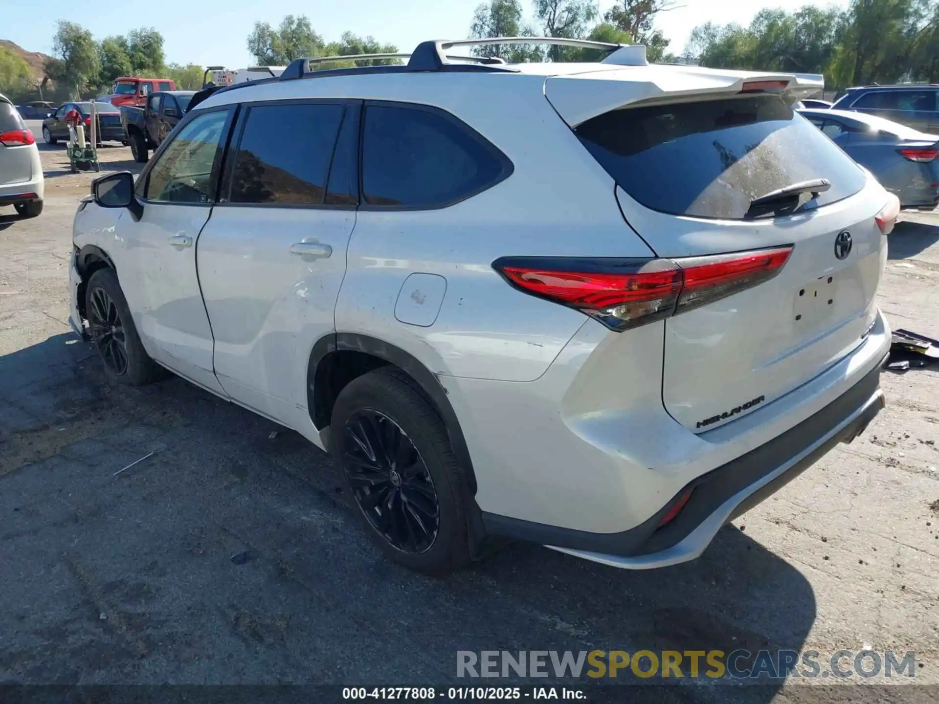 3 Photograph of a damaged car 5TDKDRBH1PS019944 TOYOTA HIGHLANDER 2023