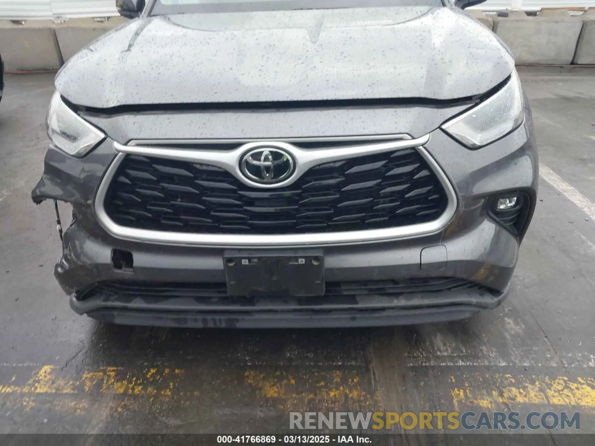 11 Photograph of a damaged car 5TDKDRBH2PS005597 TOYOTA HIGHLANDER 2023