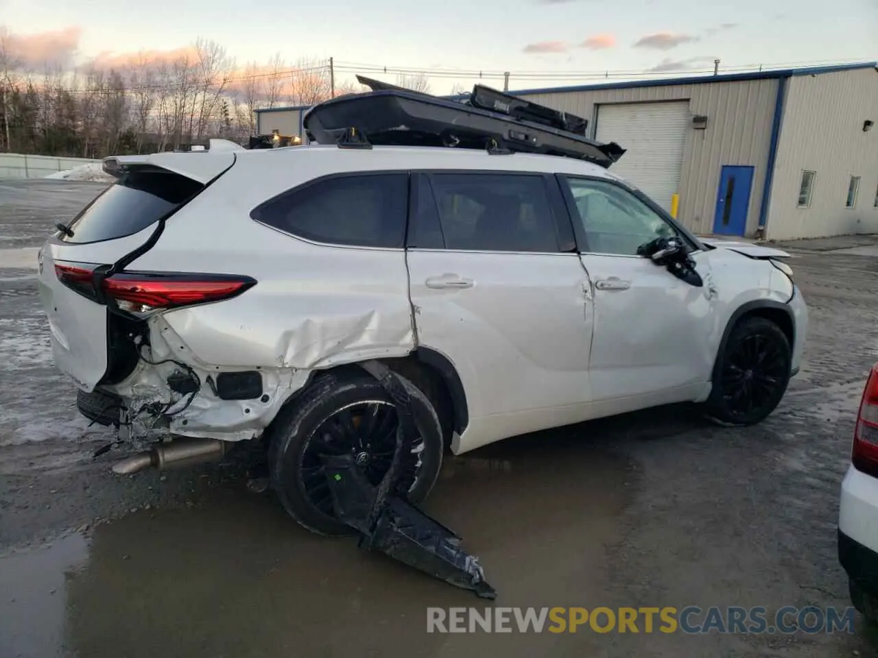 3 Photograph of a damaged car 5TDKDRBH2PS027177 TOYOTA HIGHLANDER 2023