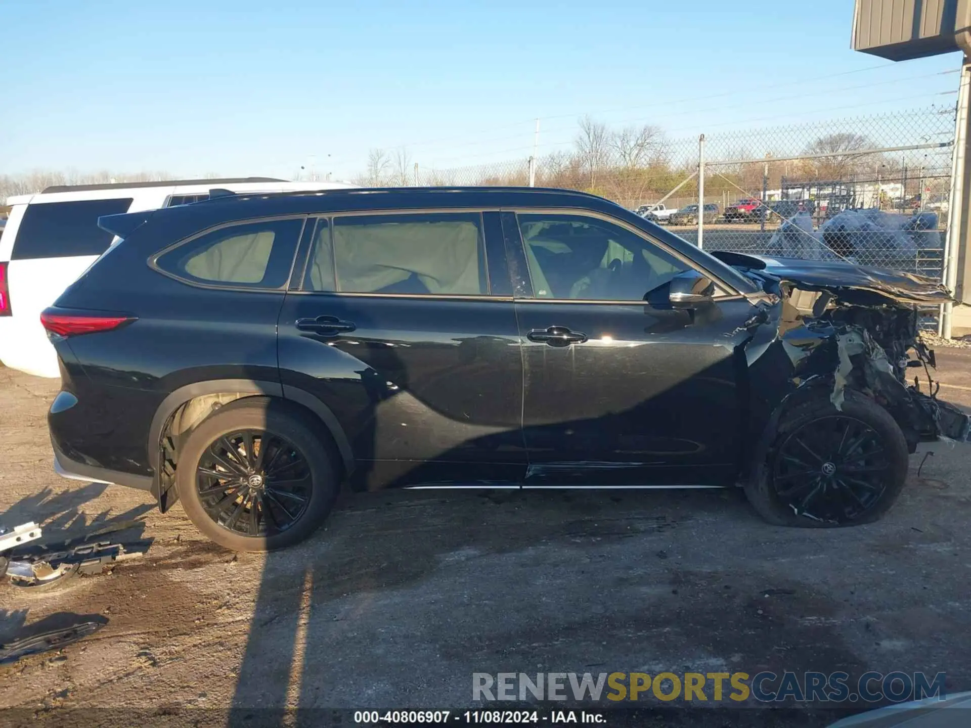 13 Photograph of a damaged car 5TDKDRBH2PS029009 TOYOTA HIGHLANDER 2023