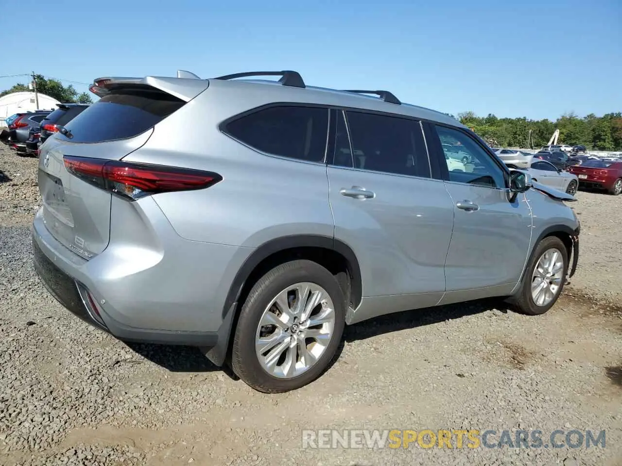 3 Photograph of a damaged car 5TDKDRBH2PS036655 TOYOTA HIGHLANDER 2023