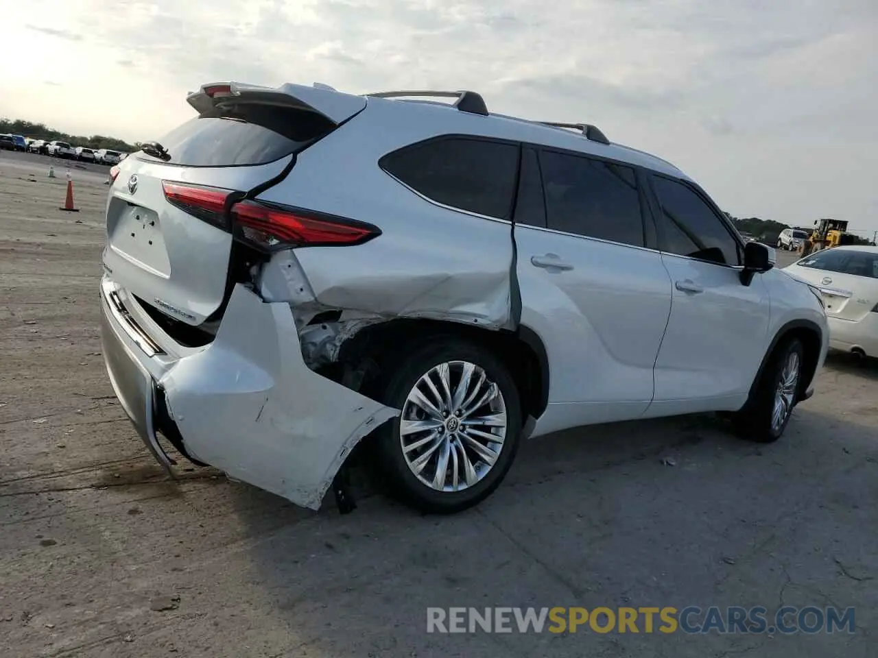 3 Photograph of a damaged car 5TDKDRBH2PS041855 TOYOTA HIGHLANDER 2023