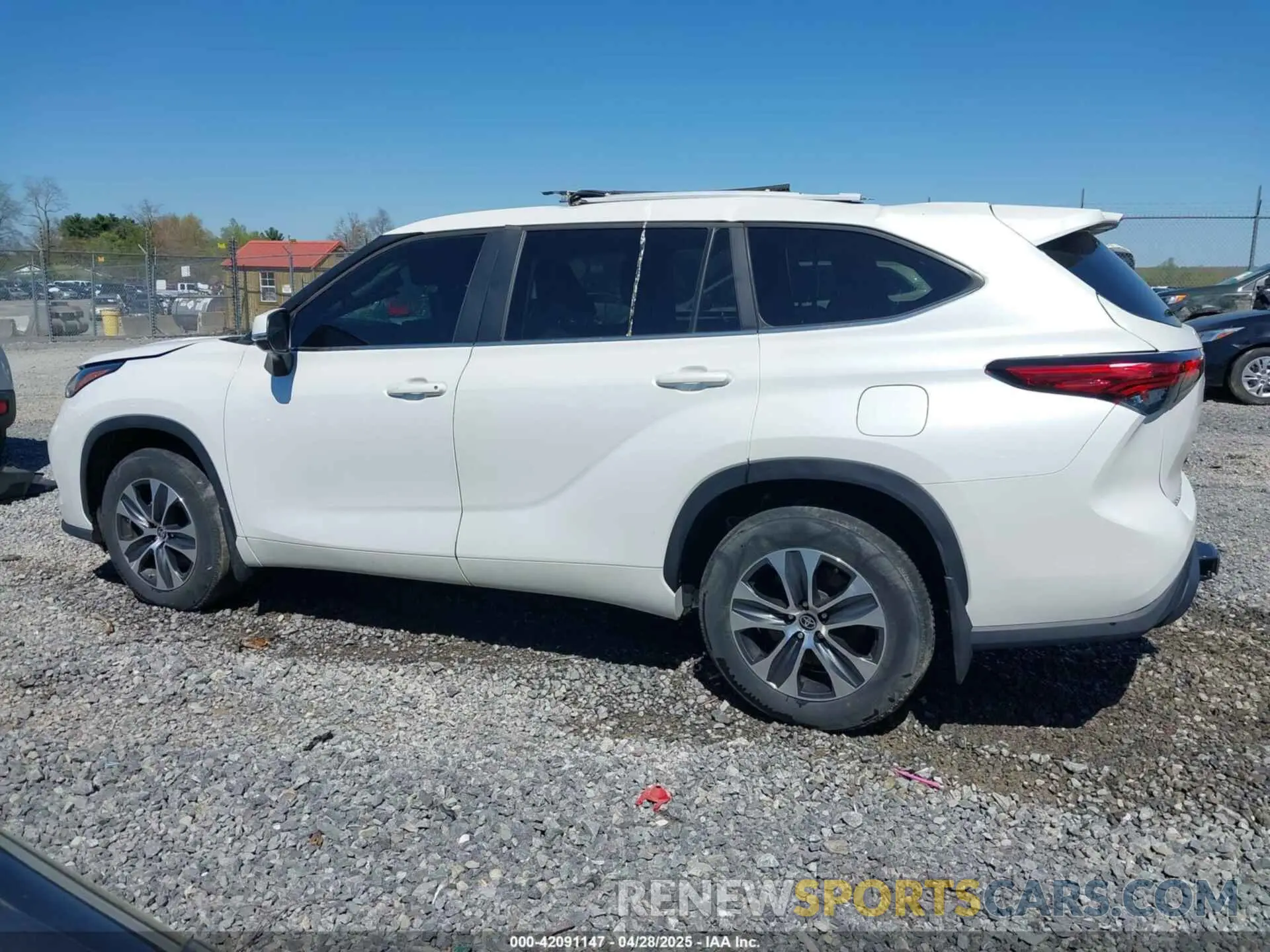 14 Photograph of a damaged car 5TDKDRBH2PS041970 TOYOTA HIGHLANDER 2023