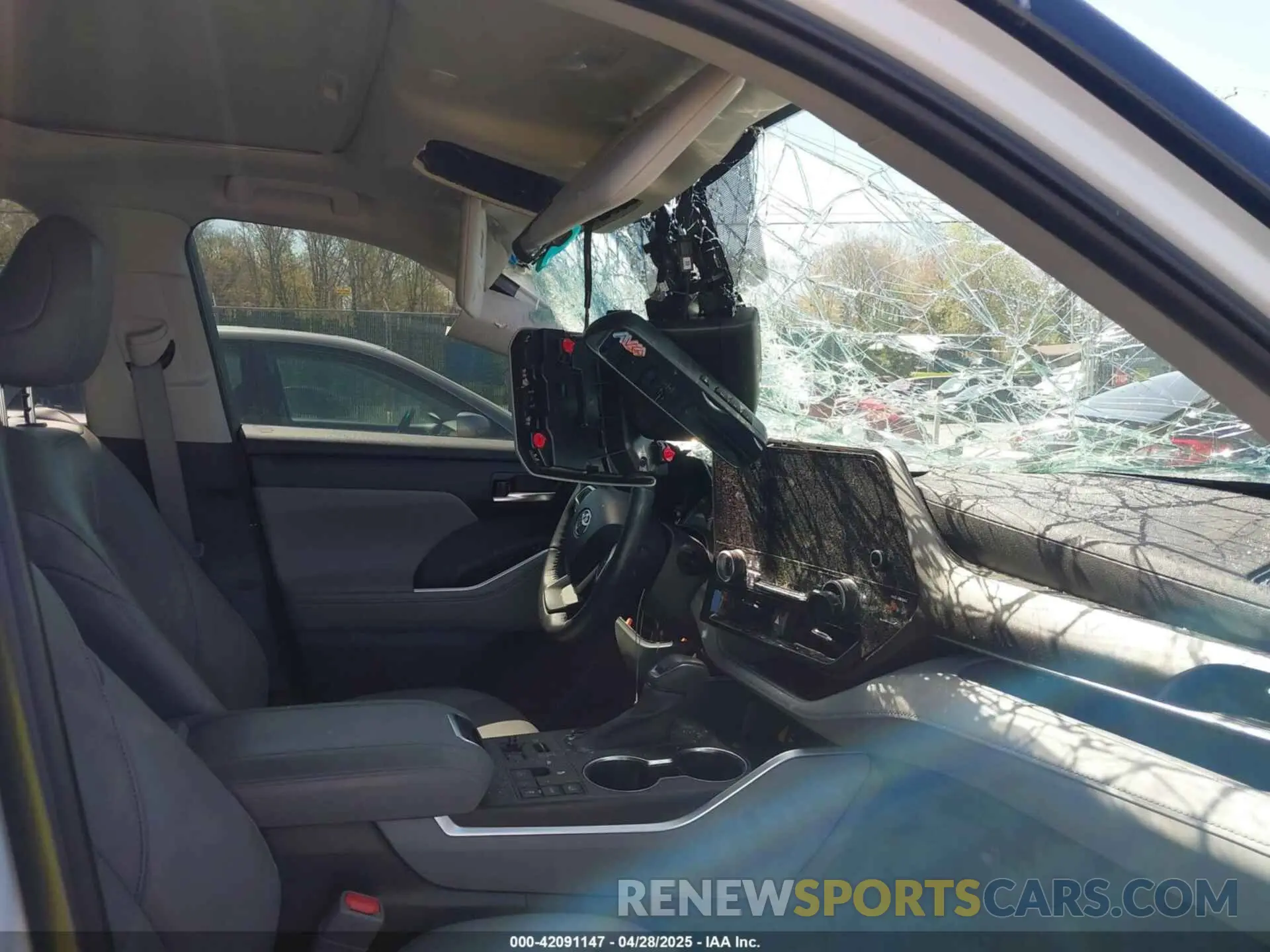 20 Photograph of a damaged car 5TDKDRBH2PS041970 TOYOTA HIGHLANDER 2023