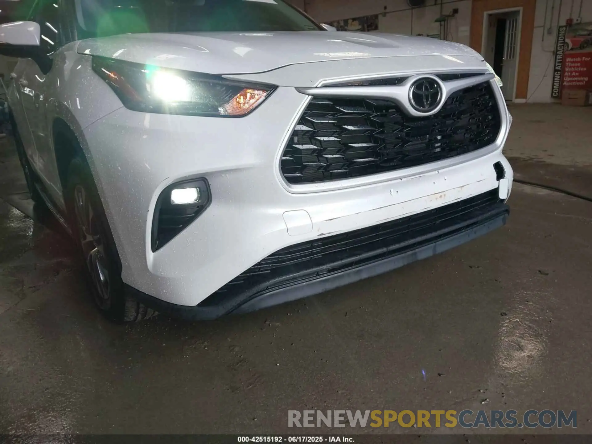 17 Photograph of a damaged car 5TDKDRBH2PS042150 TOYOTA HIGHLANDER 2023
