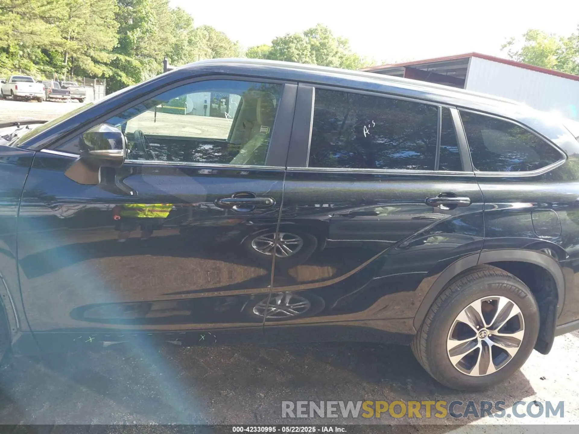 15 Photograph of a damaged car 5TDKDRBH2PS503377 TOYOTA HIGHLANDER 2023