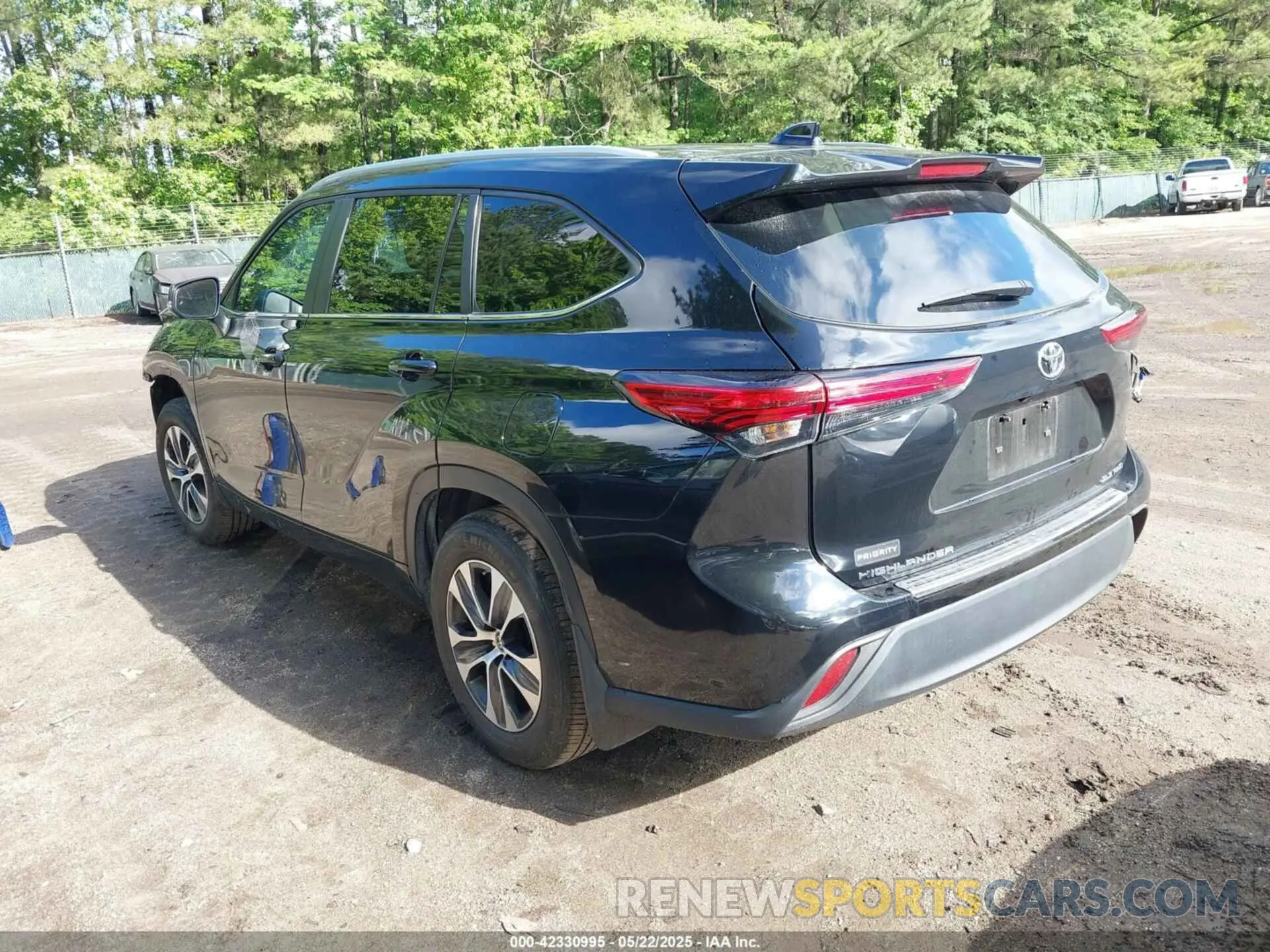 3 Photograph of a damaged car 5TDKDRBH2PS503377 TOYOTA HIGHLANDER 2023