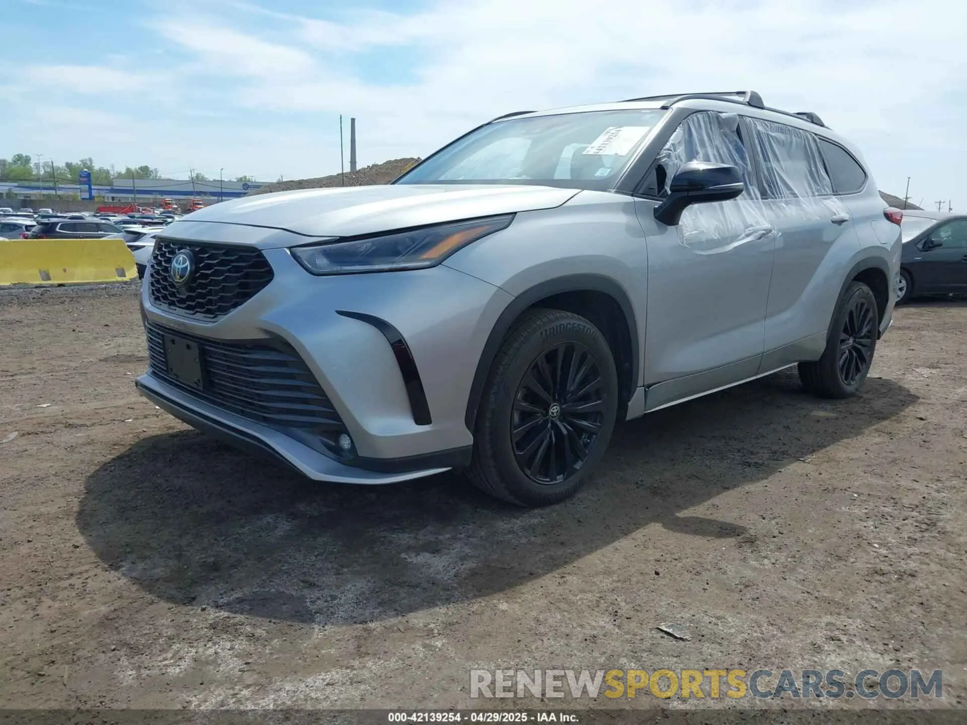 2 Photograph of a damaged car 5TDKDRBH3PS001588 TOYOTA HIGHLANDER 2023