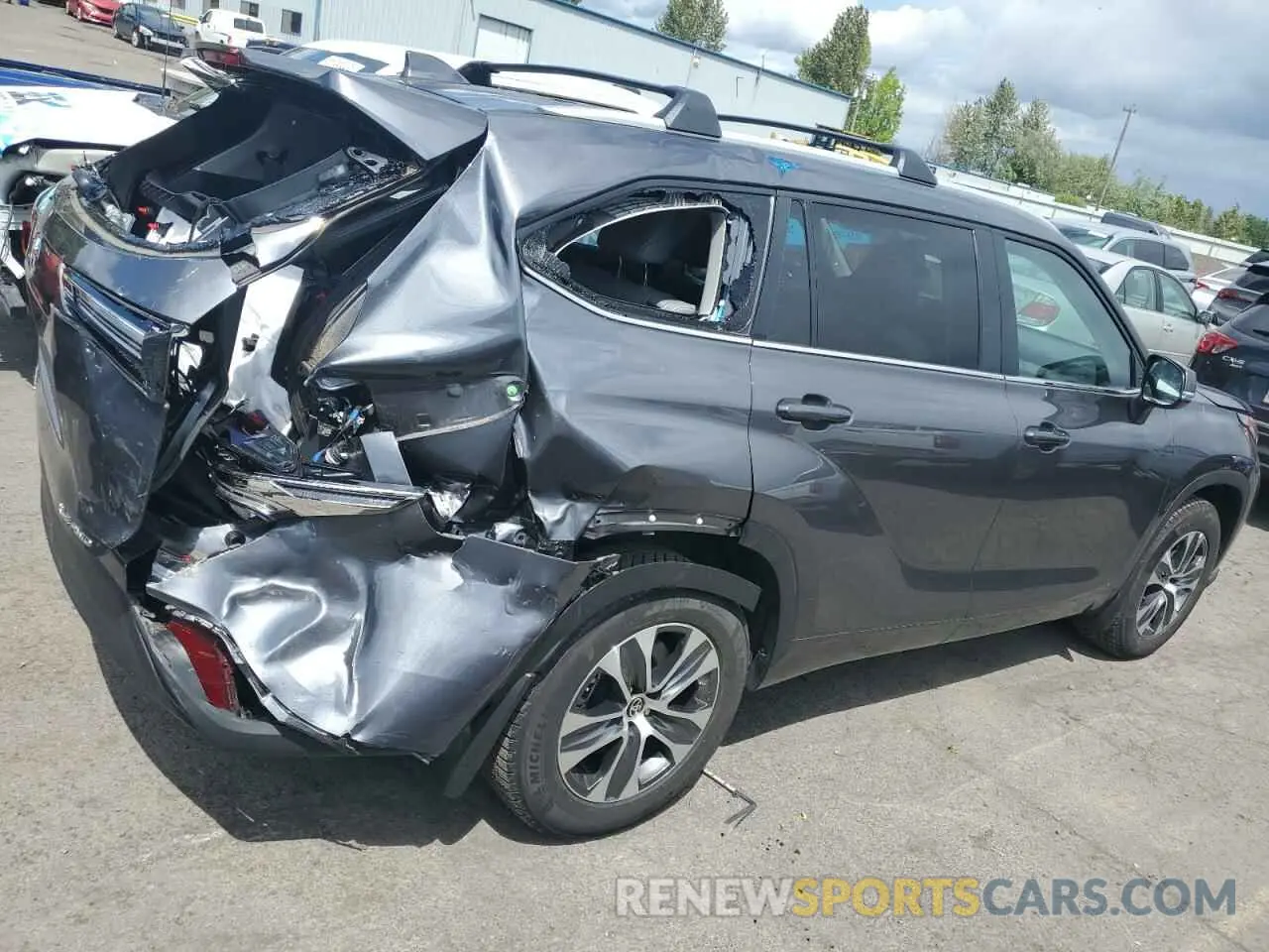 3 Photograph of a damaged car 5TDKDRBH3PS042321 TOYOTA HIGHLANDER 2023