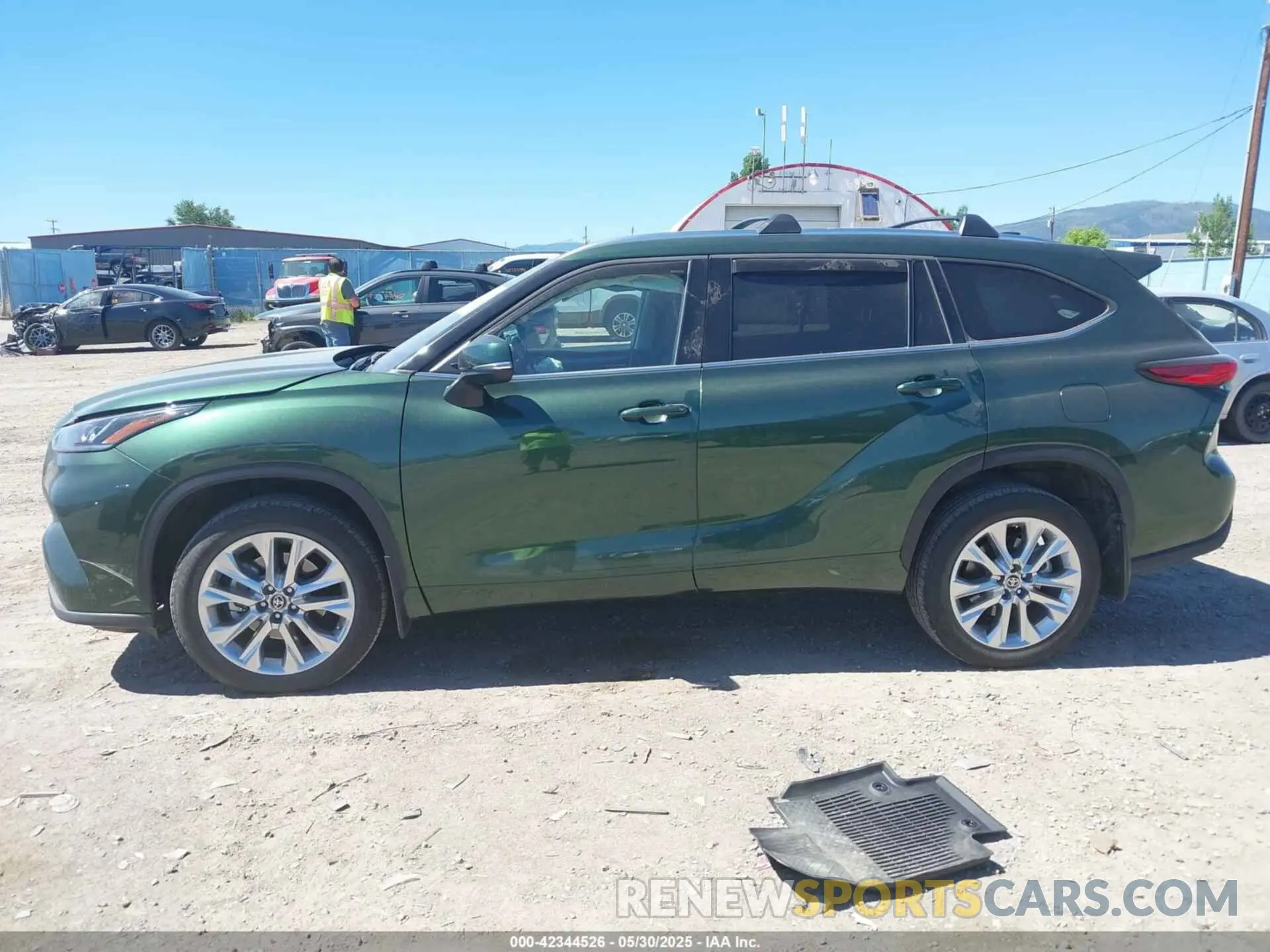 15 Photograph of a damaged car 5TDKDRBH3PS520012 TOYOTA HIGHLANDER 2023