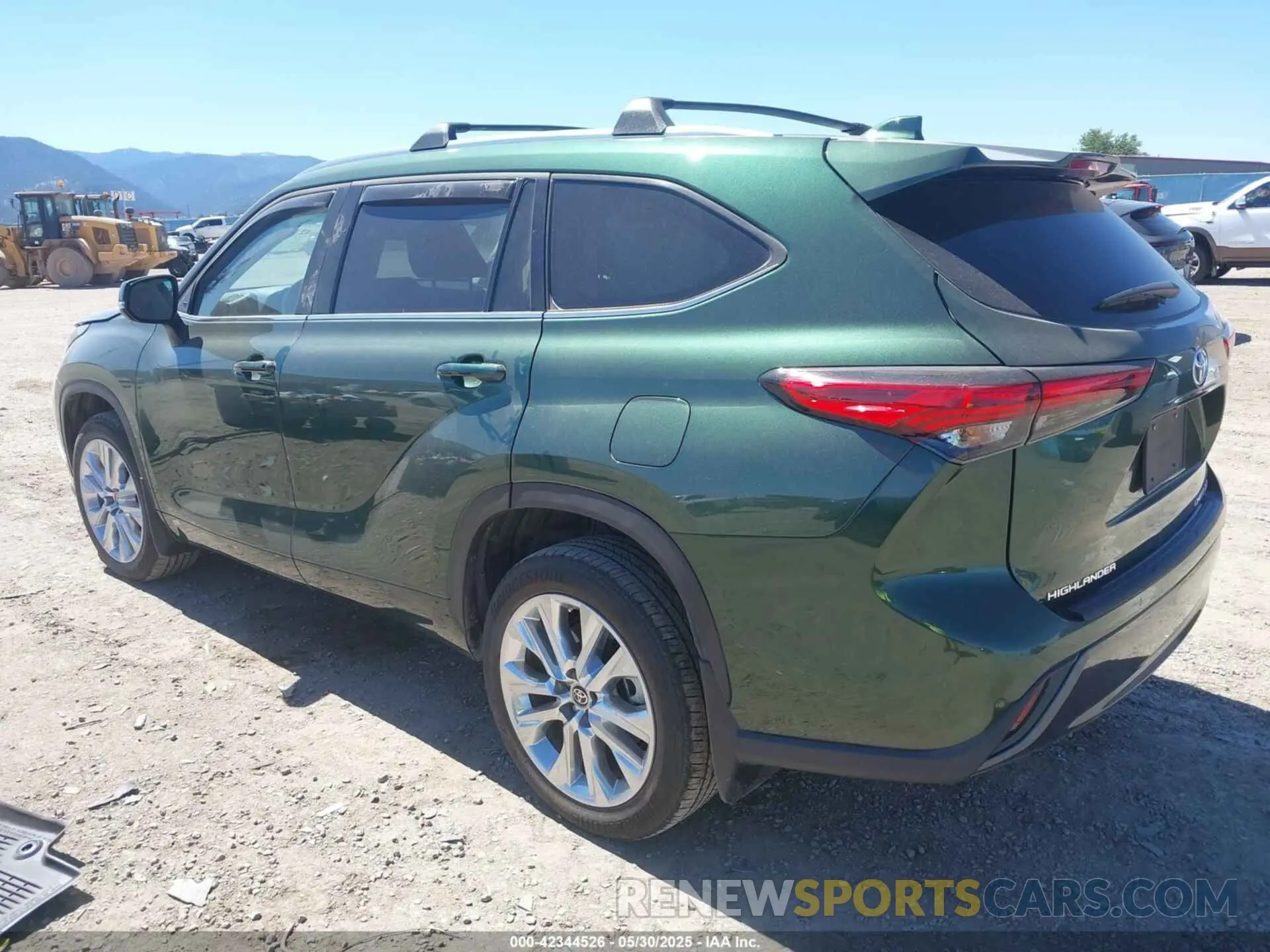 3 Photograph of a damaged car 5TDKDRBH3PS520012 TOYOTA HIGHLANDER 2023