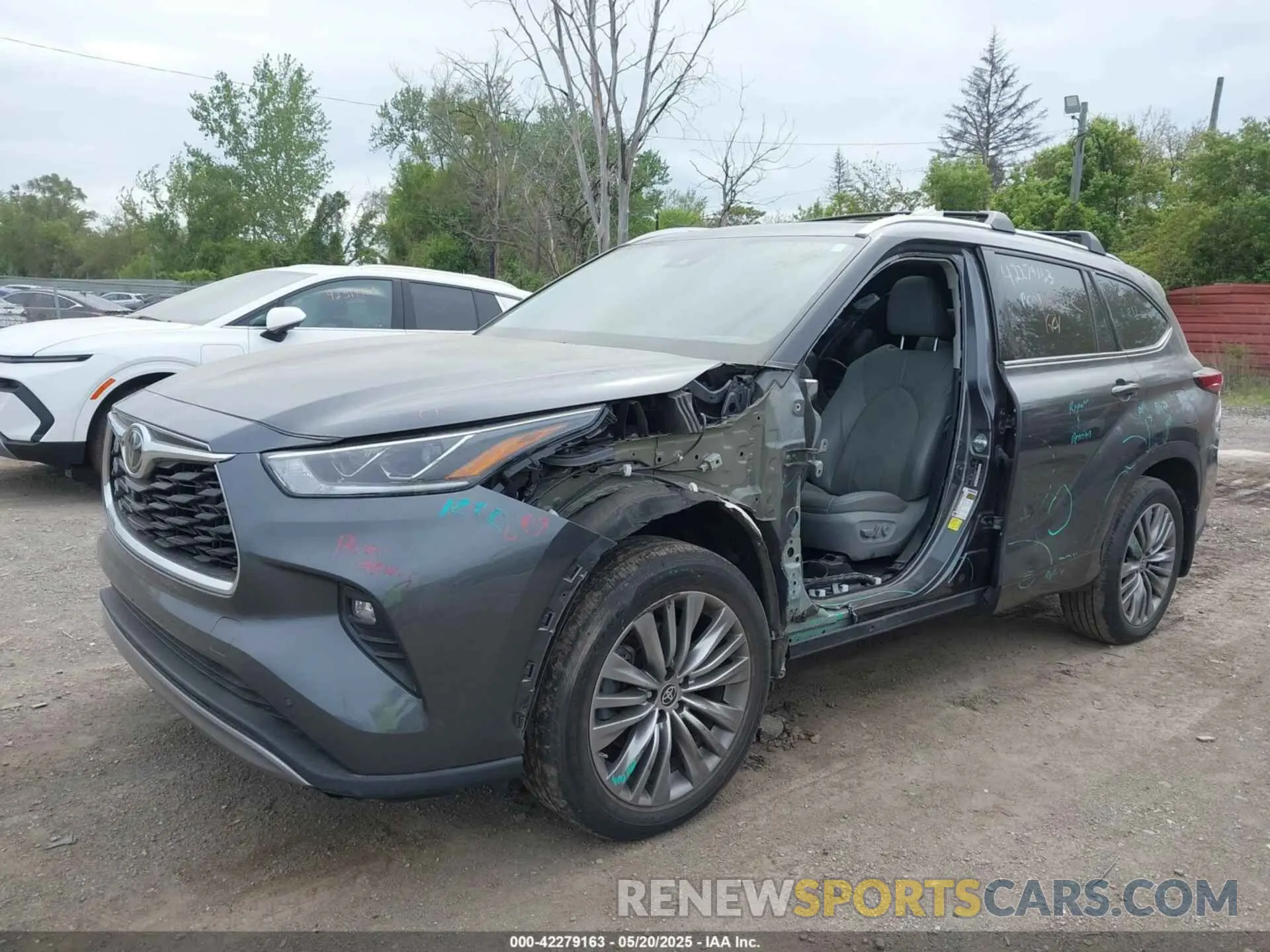 2 Photograph of a damaged car 5TDKDRBH4PS000921 TOYOTA HIGHLANDER 2023