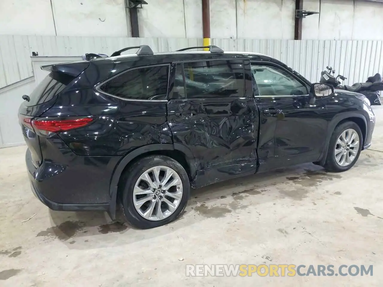 3 Photograph of a damaged car 5TDKDRBH5PS008204 TOYOTA HIGHLANDER 2023