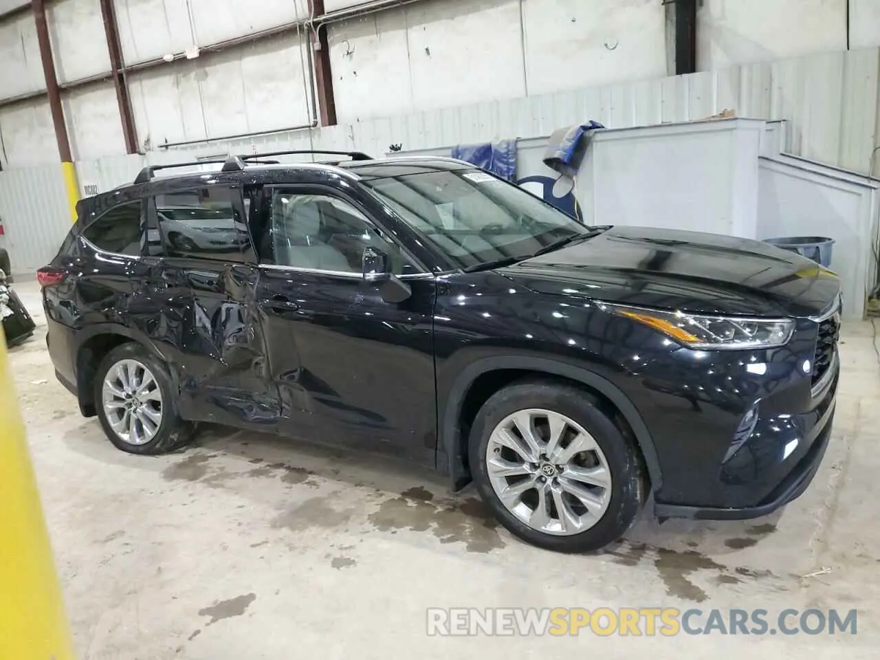 4 Photograph of a damaged car 5TDKDRBH5PS008204 TOYOTA HIGHLANDER 2023