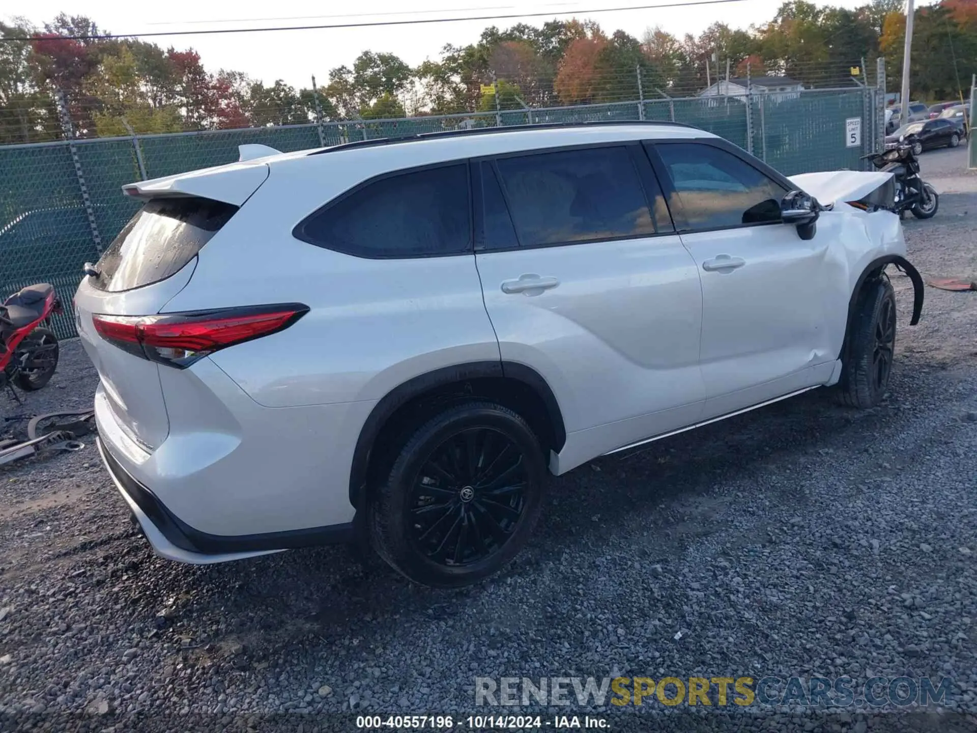4 Photograph of a damaged car 5TDKDRBH5PS018439 TOYOTA HIGHLANDER 2023