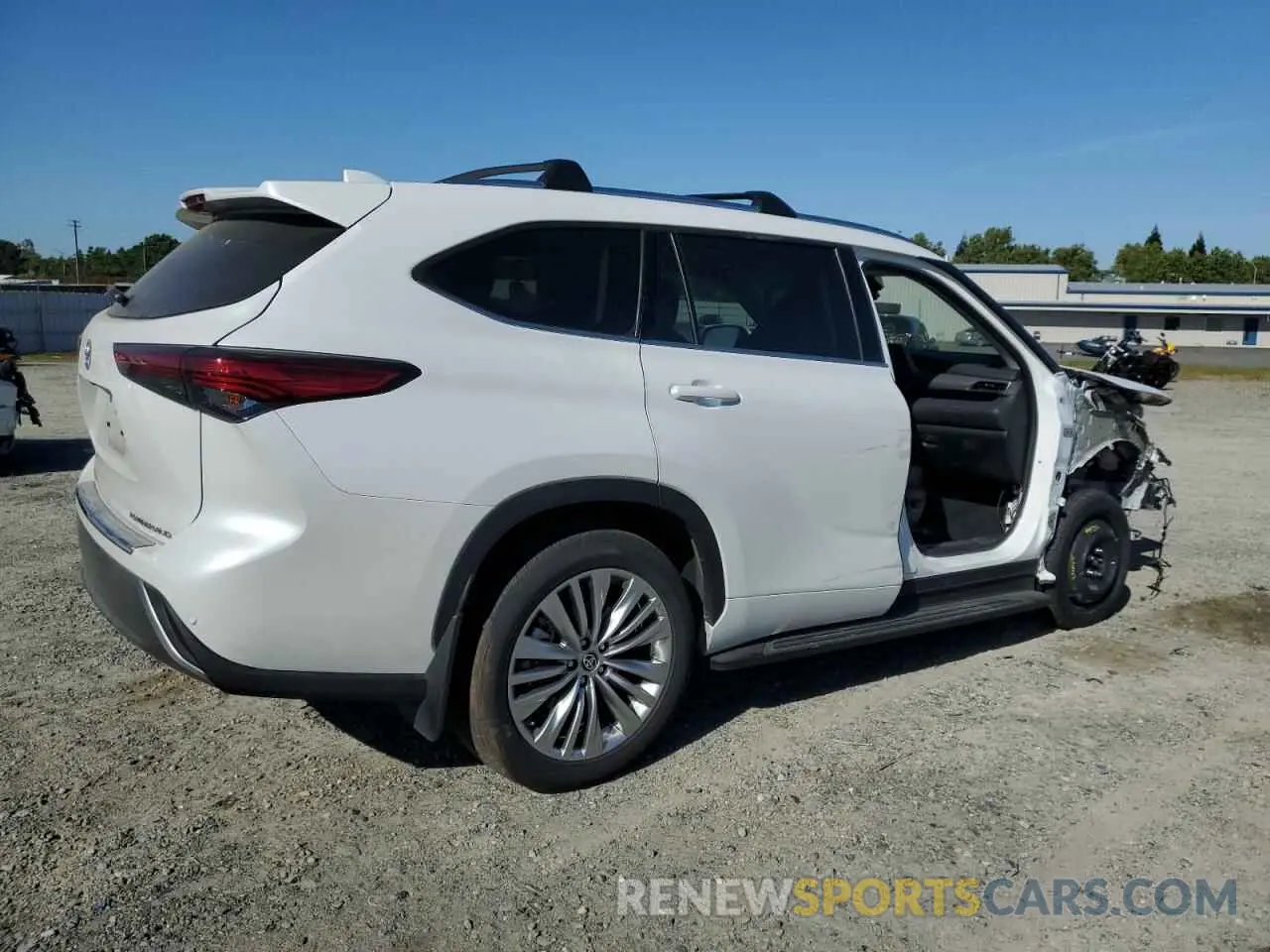 3 Photograph of a damaged car 5TDKDRBH5PS026654 TOYOTA HIGHLANDER 2023