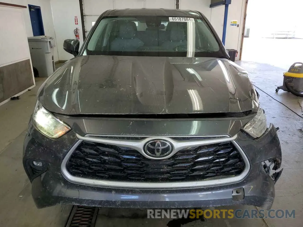 5 Photograph of a damaged car 5TDKDRBH5PS502904 TOYOTA HIGHLANDER 2023