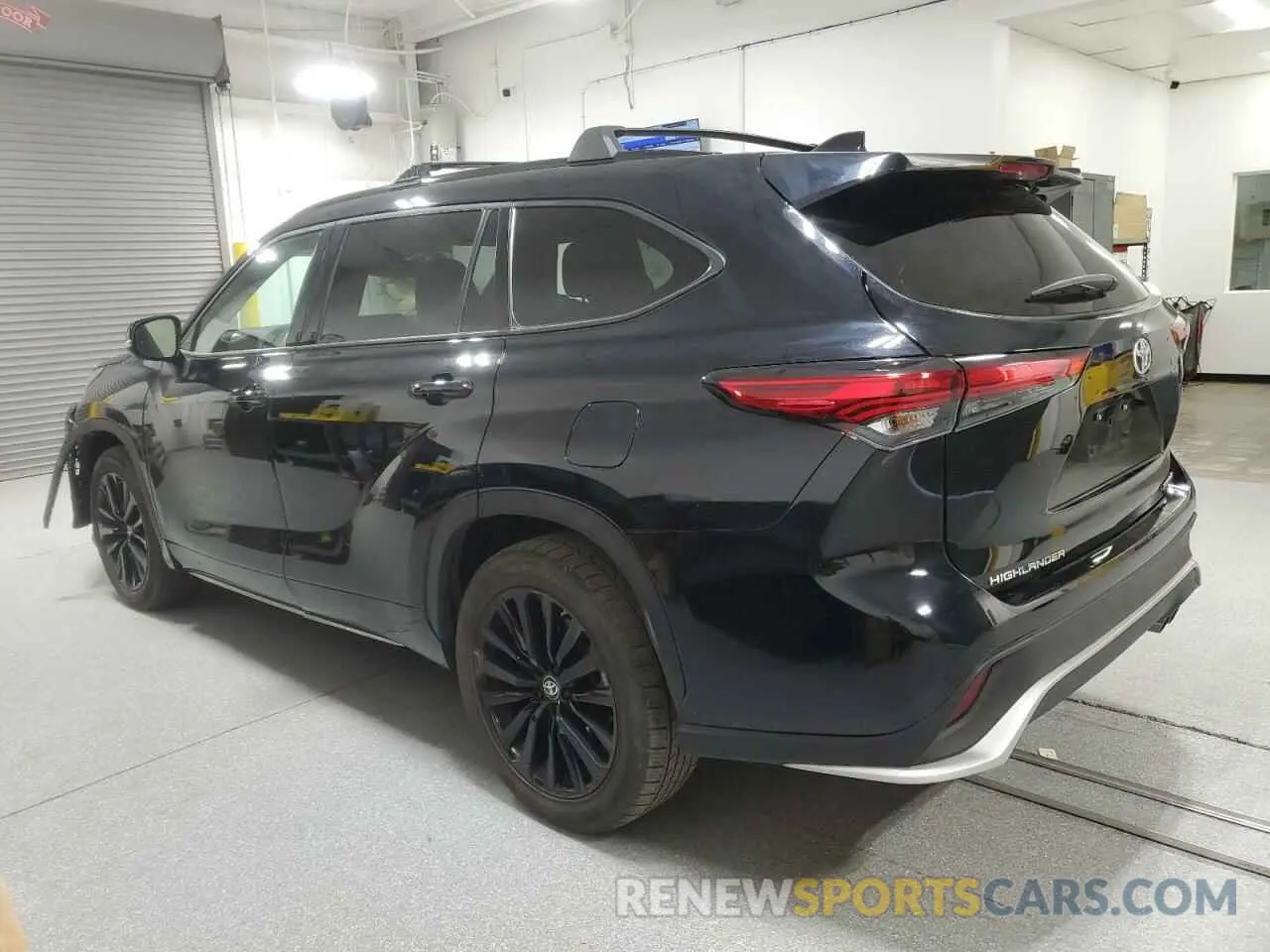 2 Photograph of a damaged car 5TDKDRBH5PS510162 TOYOTA HIGHLANDER 2023