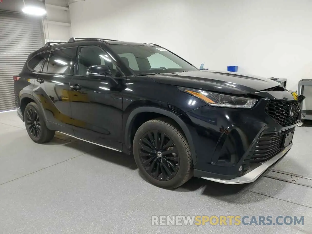 4 Photograph of a damaged car 5TDKDRBH5PS510162 TOYOTA HIGHLANDER 2023