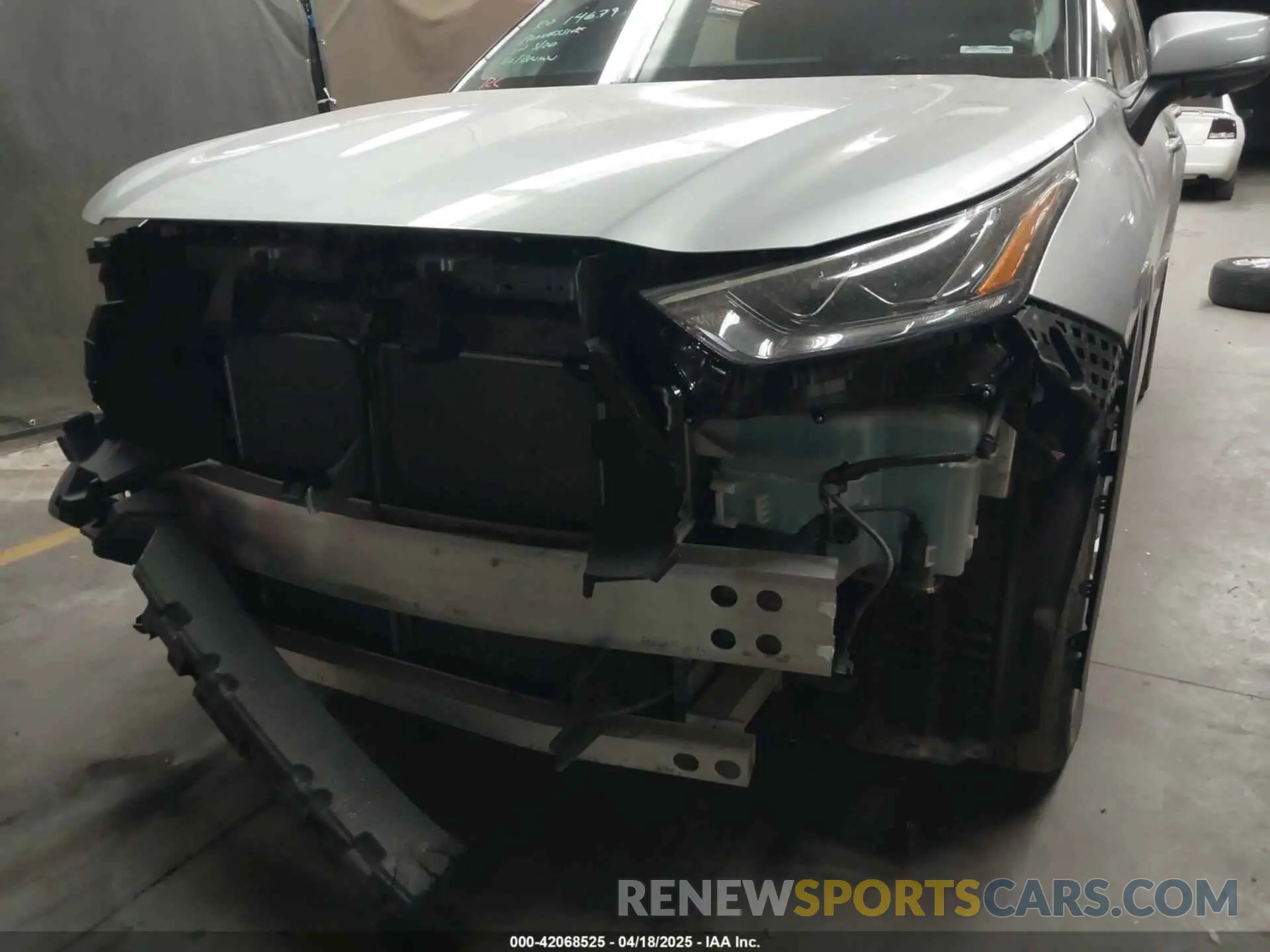 18 Photograph of a damaged car 5TDKDRBH5PS519850 TOYOTA HIGHLANDER 2023