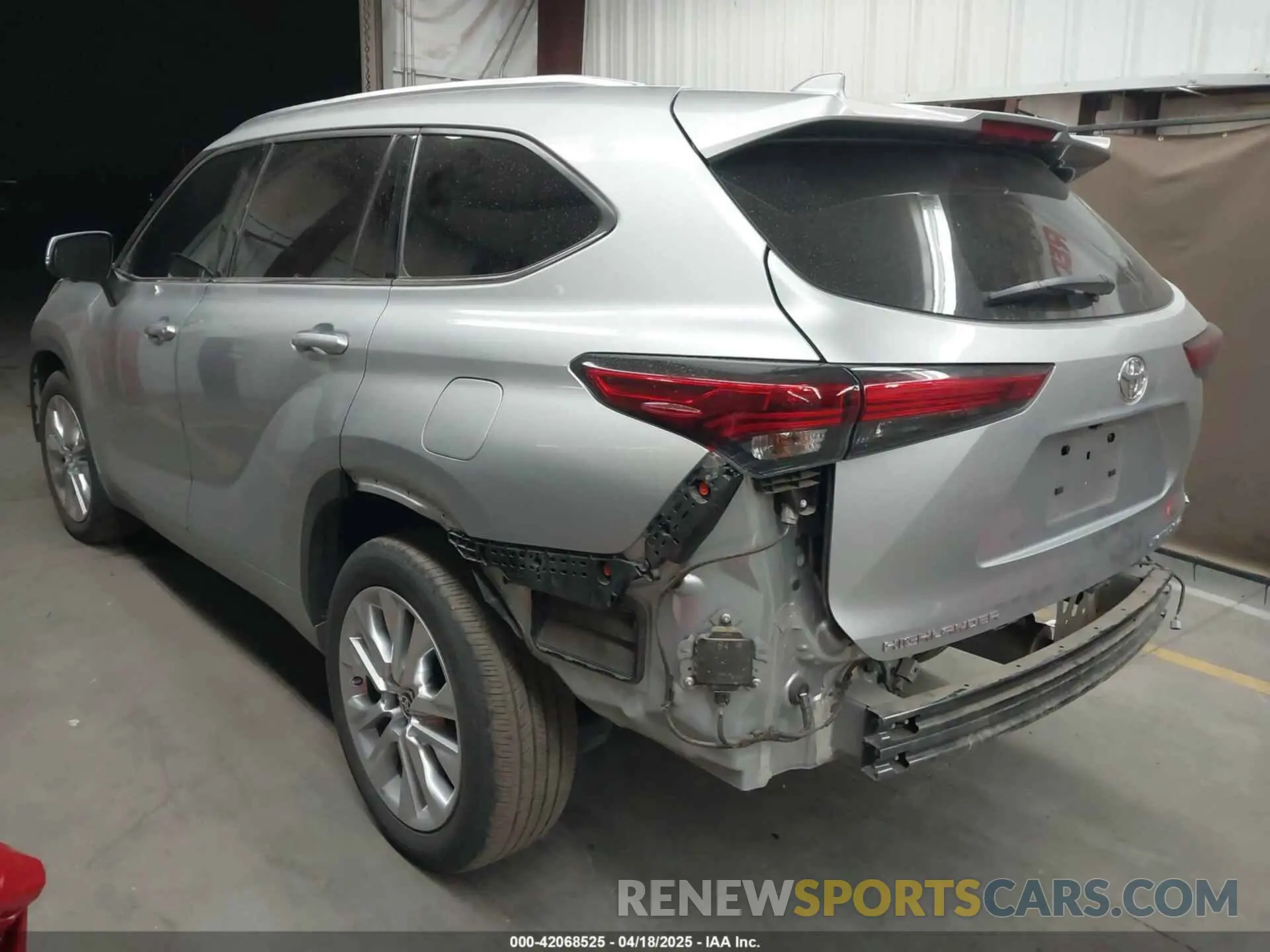 3 Photograph of a damaged car 5TDKDRBH5PS519850 TOYOTA HIGHLANDER 2023