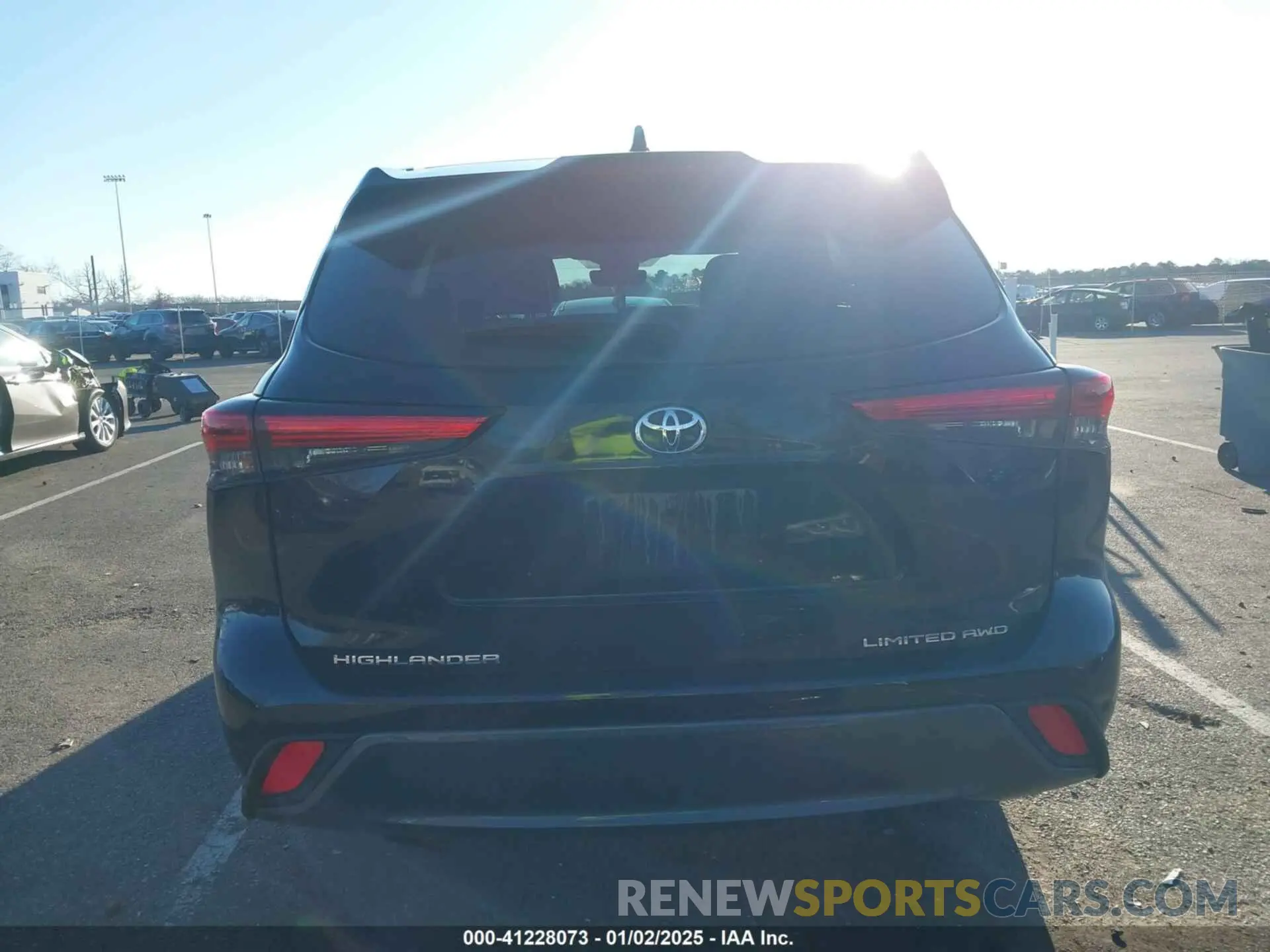 16 Photograph of a damaged car 5TDKDRBH6PS035136 TOYOTA HIGHLANDER 2023