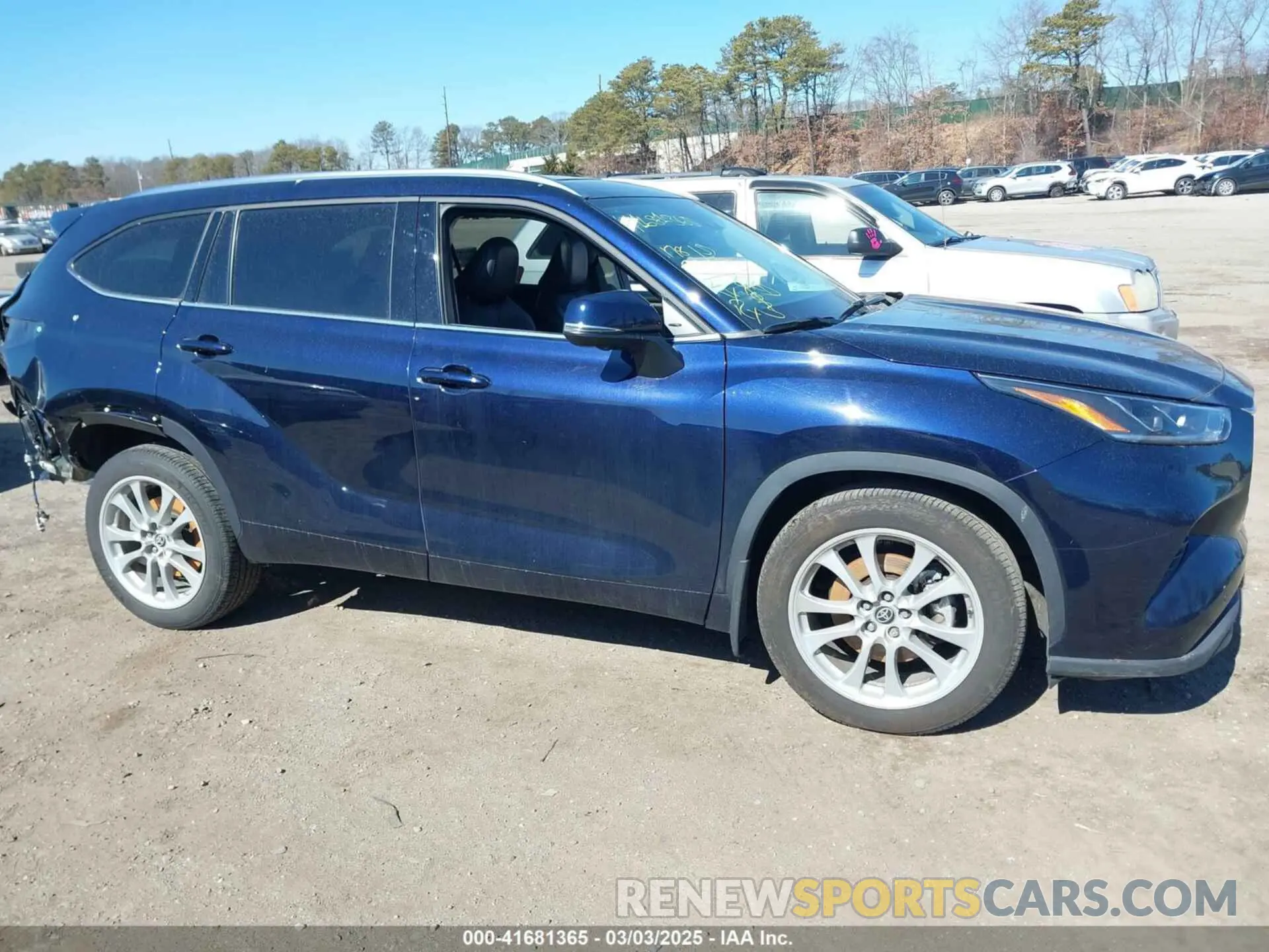 13 Photograph of a damaged car 5TDKDRBH6PS035508 TOYOTA HIGHLANDER 2023