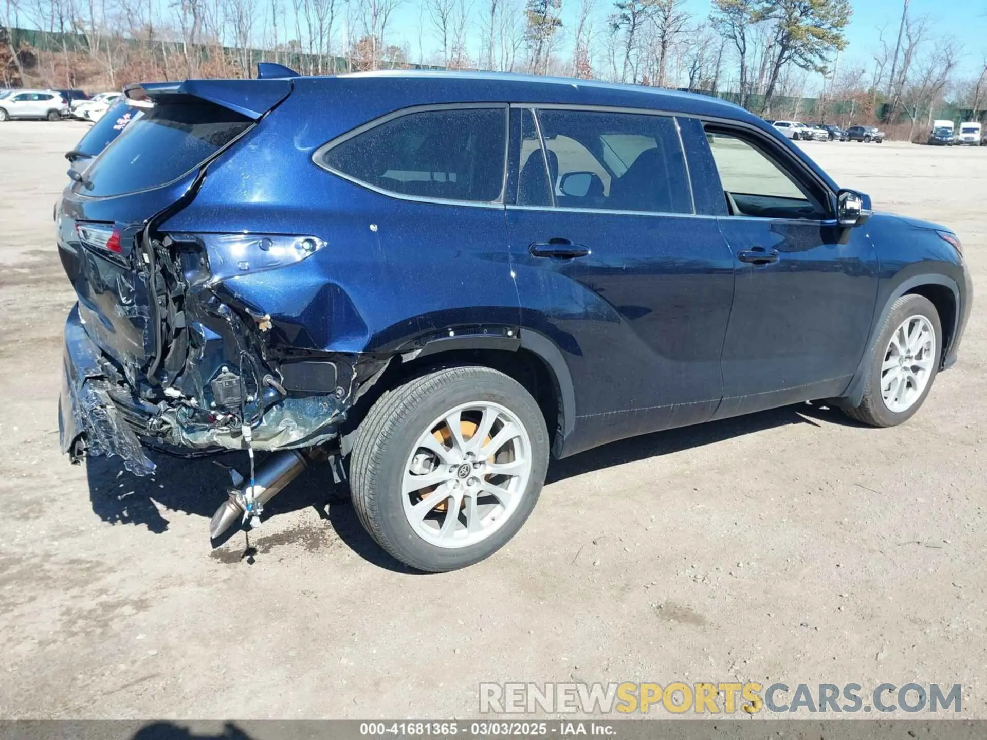 4 Photograph of a damaged car 5TDKDRBH6PS035508 TOYOTA HIGHLANDER 2023