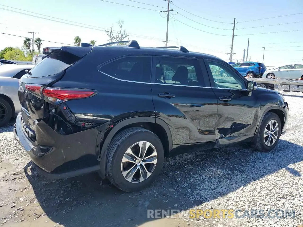 3 Photograph of a damaged car 5TDKDRBH6PS525608 TOYOTA HIGHLANDER 2023